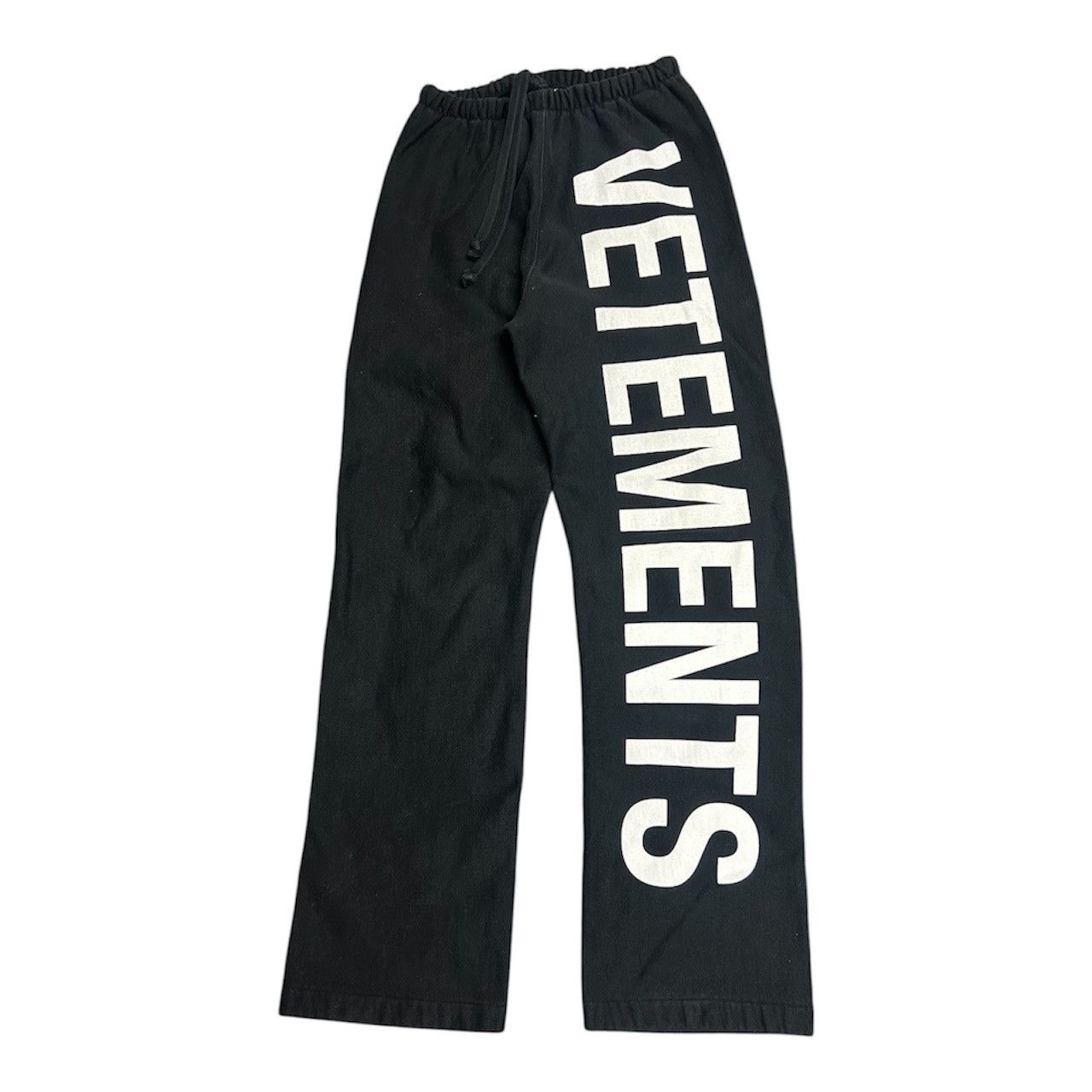Vetements AW19 VETEMENTS Spellout Sweatpants | Grailed