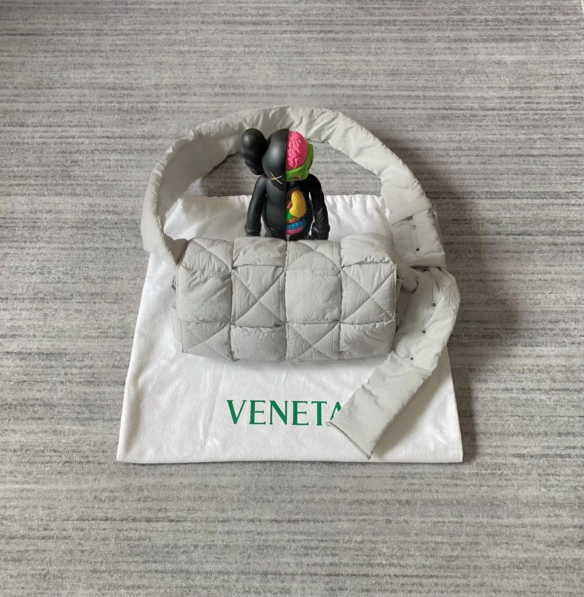 Bottega Veneta Bottega Veneta Quilted Cloud Shoulder Bag. Size ONE SIZE - 1 Thumbnail