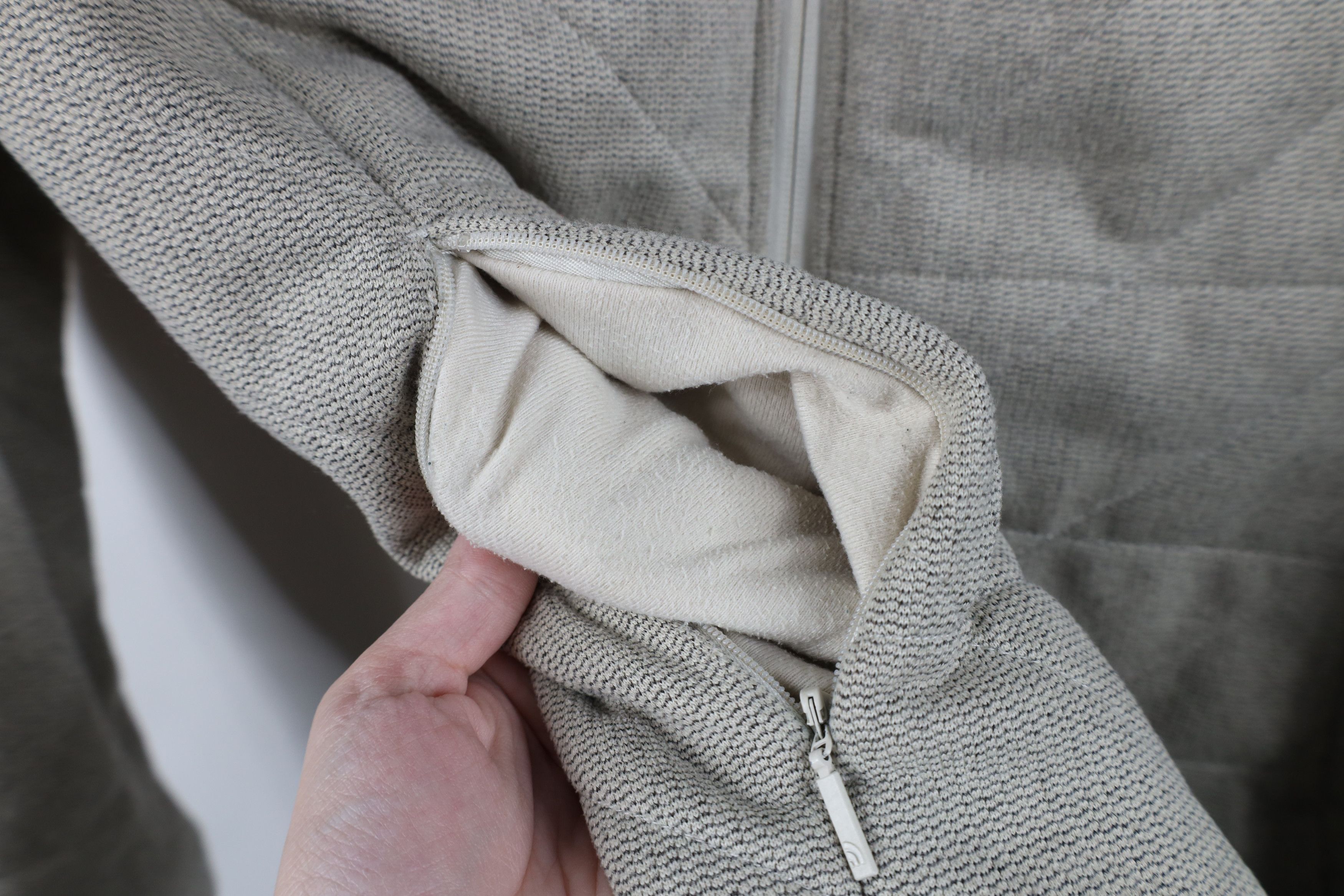 The North Face The North Face Spell Out Quilted Zip Fleece Jacket Beige Size L / US 10 / IT 46 - 7 Thumbnail