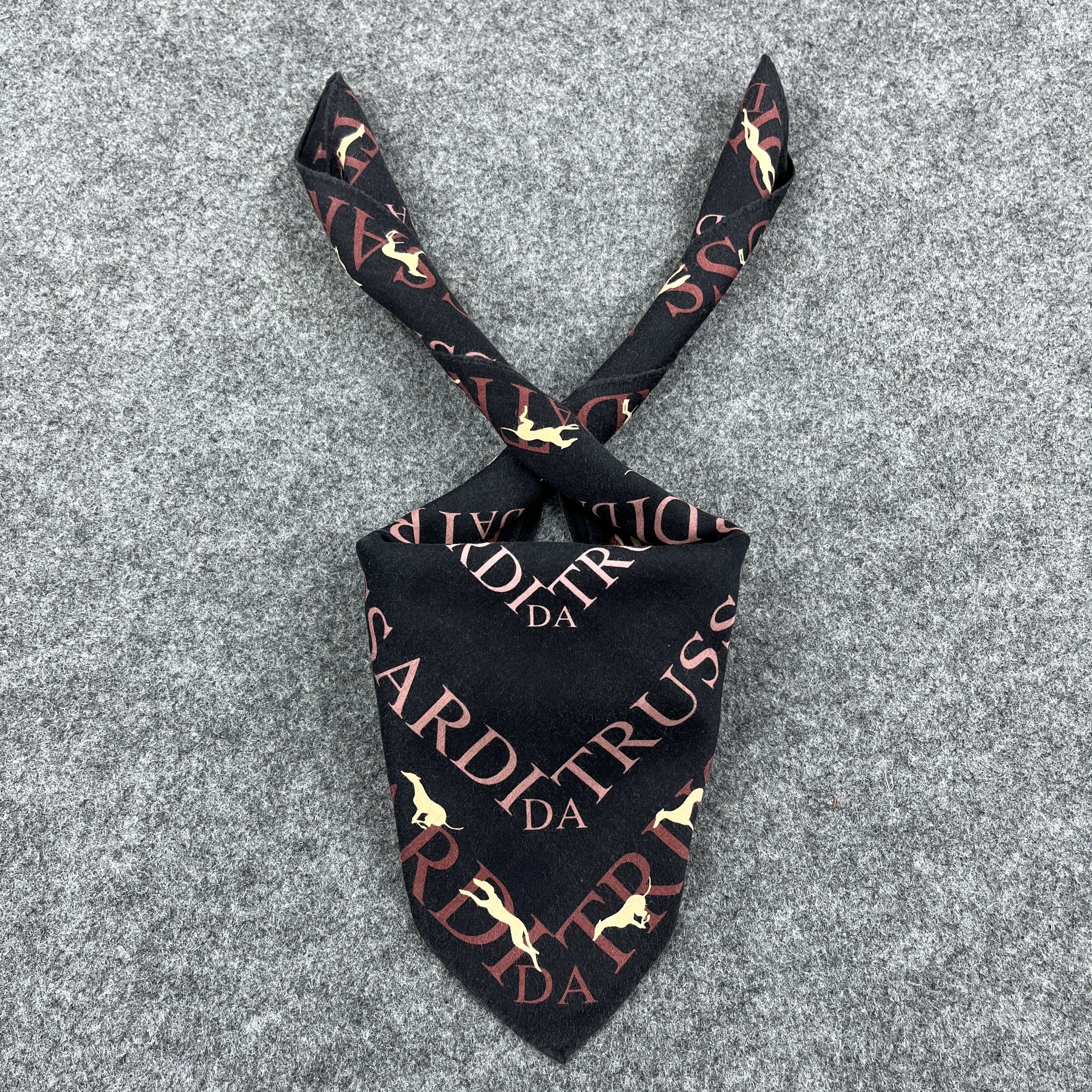 Trussardi × Vintage Trussardi Handkerchief / Bandana / Neckerchief B842 Size ONE SIZE - 6 Thumbnail