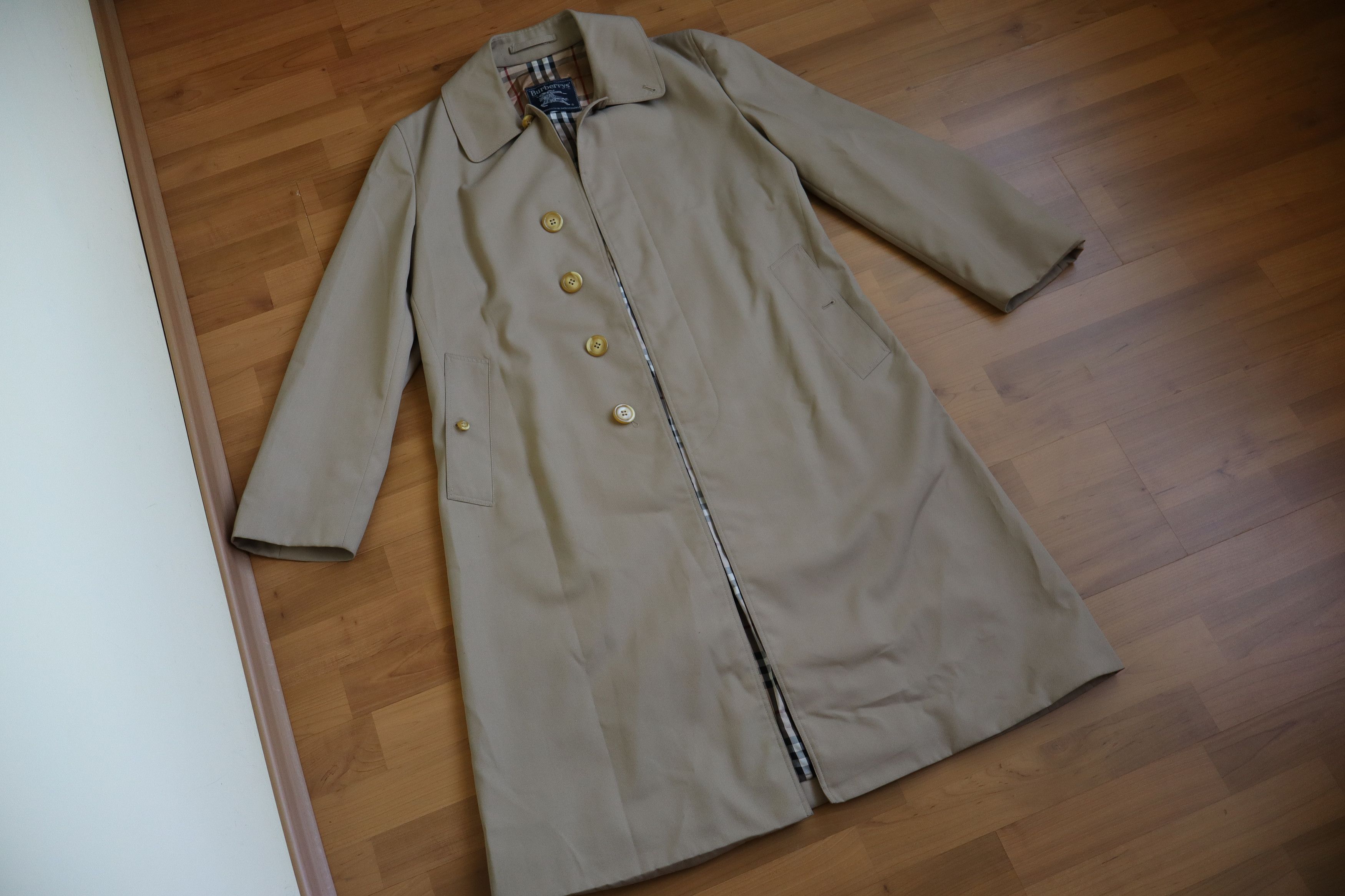 Burberry Burberry Mens Trench coat size L Size US L / EU 52-54 / 3 - 3 Thumbnail