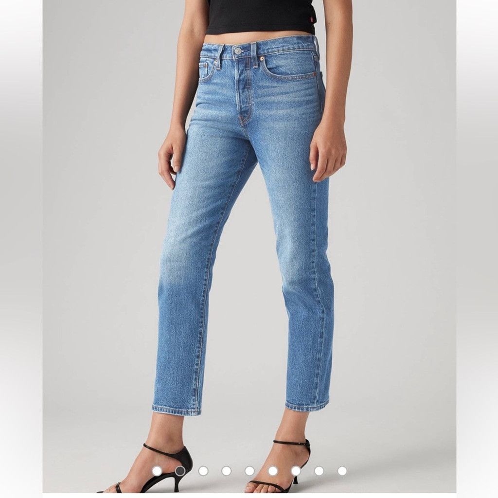 Levi's Levi’s Premium Denim WEDGIE Jean Blue Medium Wash Women 24. Size 42" / US 20 - 13 Thumbnail