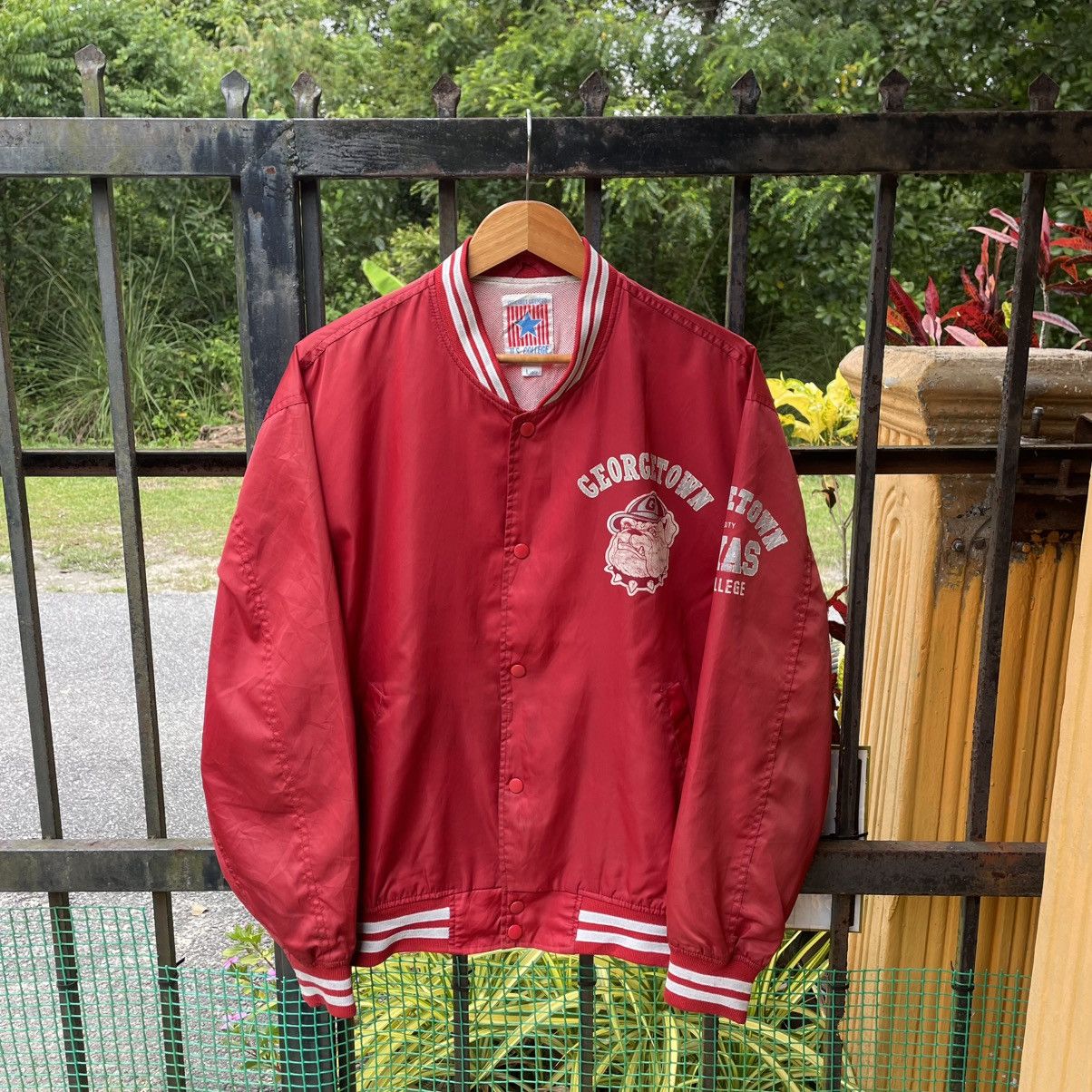 Vintage 🔥Vintage 90s Georgetown Hoyas Big Logo Nylon Light Jacket Size US L / EU 52-54 / 3 - 3 Thumbnail