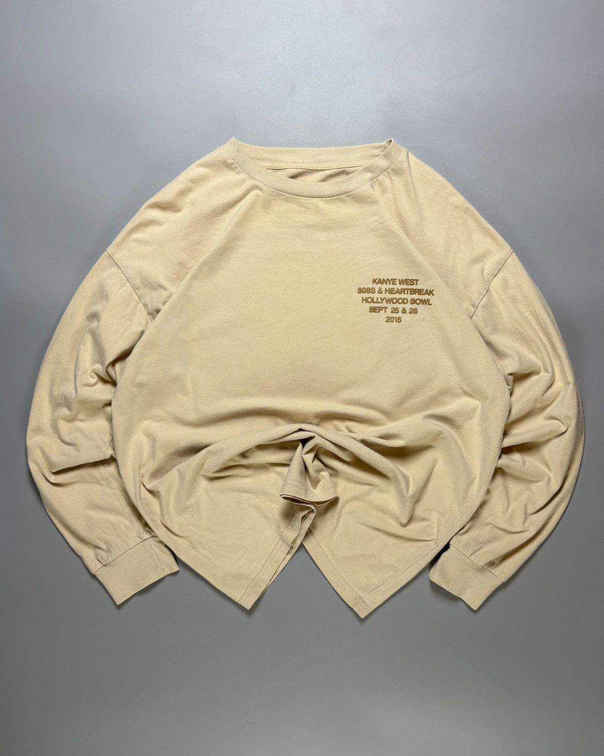 Kanye West × Vintage × Yeezy Kanye West 808s & Heartbreak Hollywood Bowl Longsleeve 2015 Size US L / EU 52-54 / 3 - 2 Thumbnail