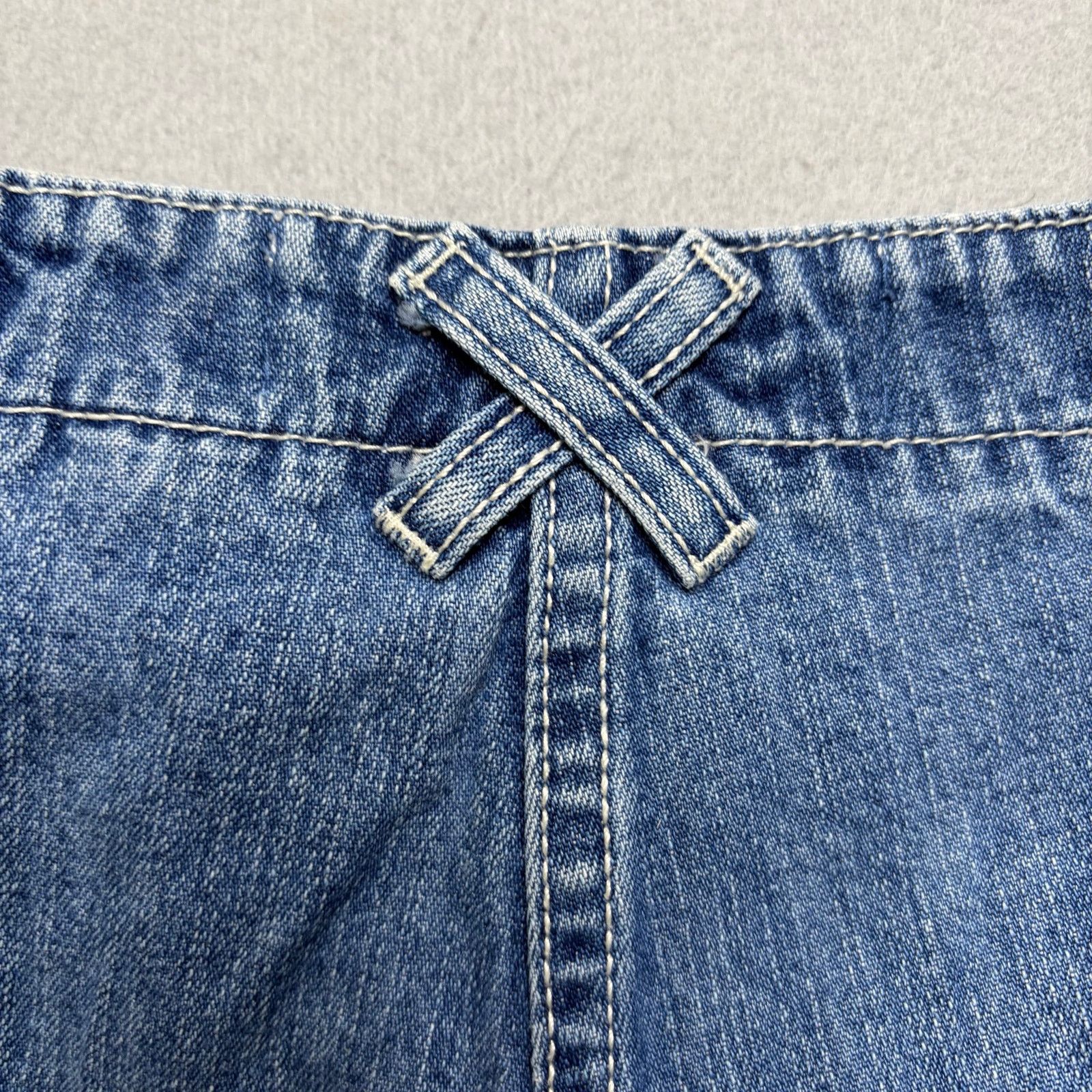 Express Express Bless Denim Cargo Shorts Women 3/4 Low Rise Y2K Size 28" / US 6 / IT 42 - 4 Thumbnail