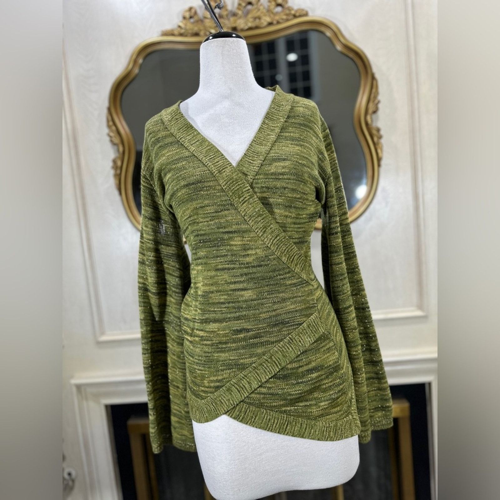 Vintage Vintage Kris Tae’s Metallic Olive Green Sweater Size M Size M / US 6-8 / IT 42-44 - 1 Thumbnail