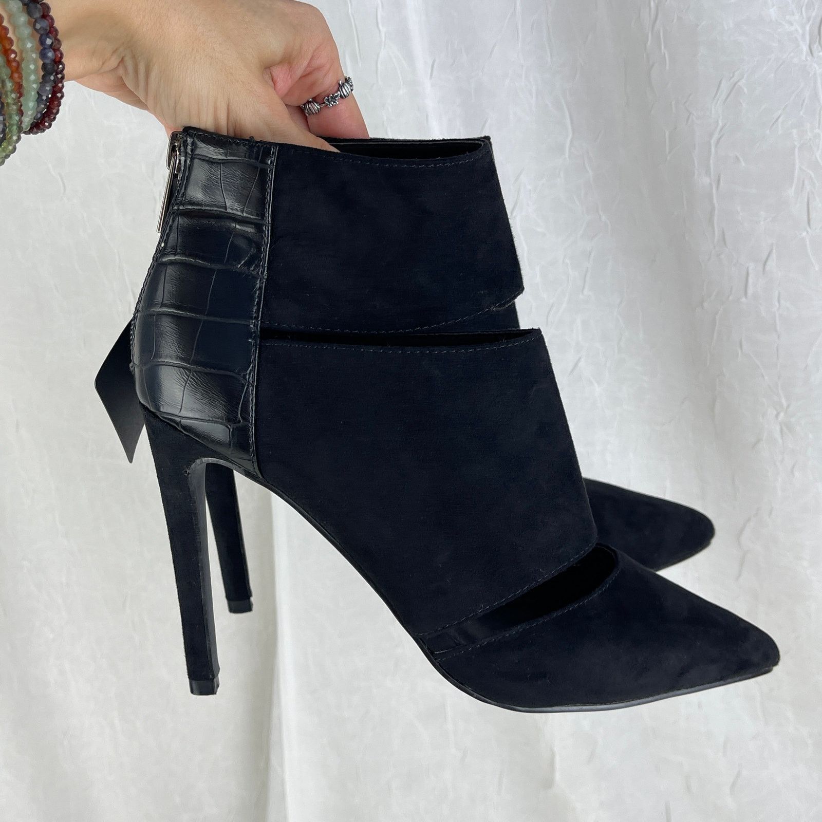 Express Express Stiletto Booties Heels Faux Suede Pointed Toe 6 NWT Size US 6 / IT 36 - 18 Thumbnail