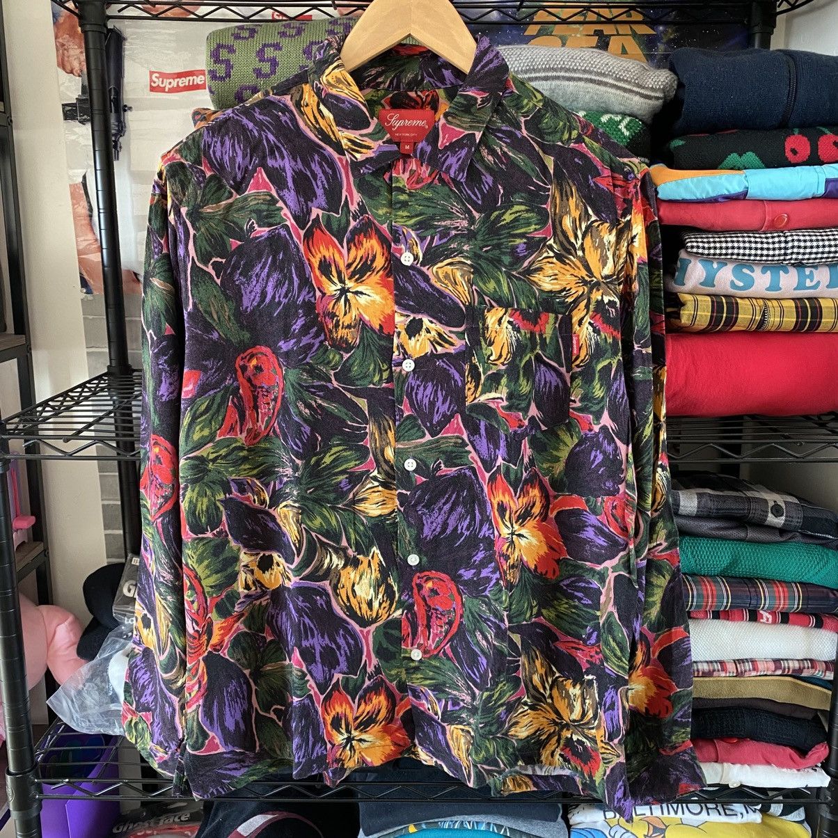 Supreme Supreme Painted Flower Rayon Shirt Purple 2017 Designer Size US M / EU 48-50 / 2 - 1 Thumbnail