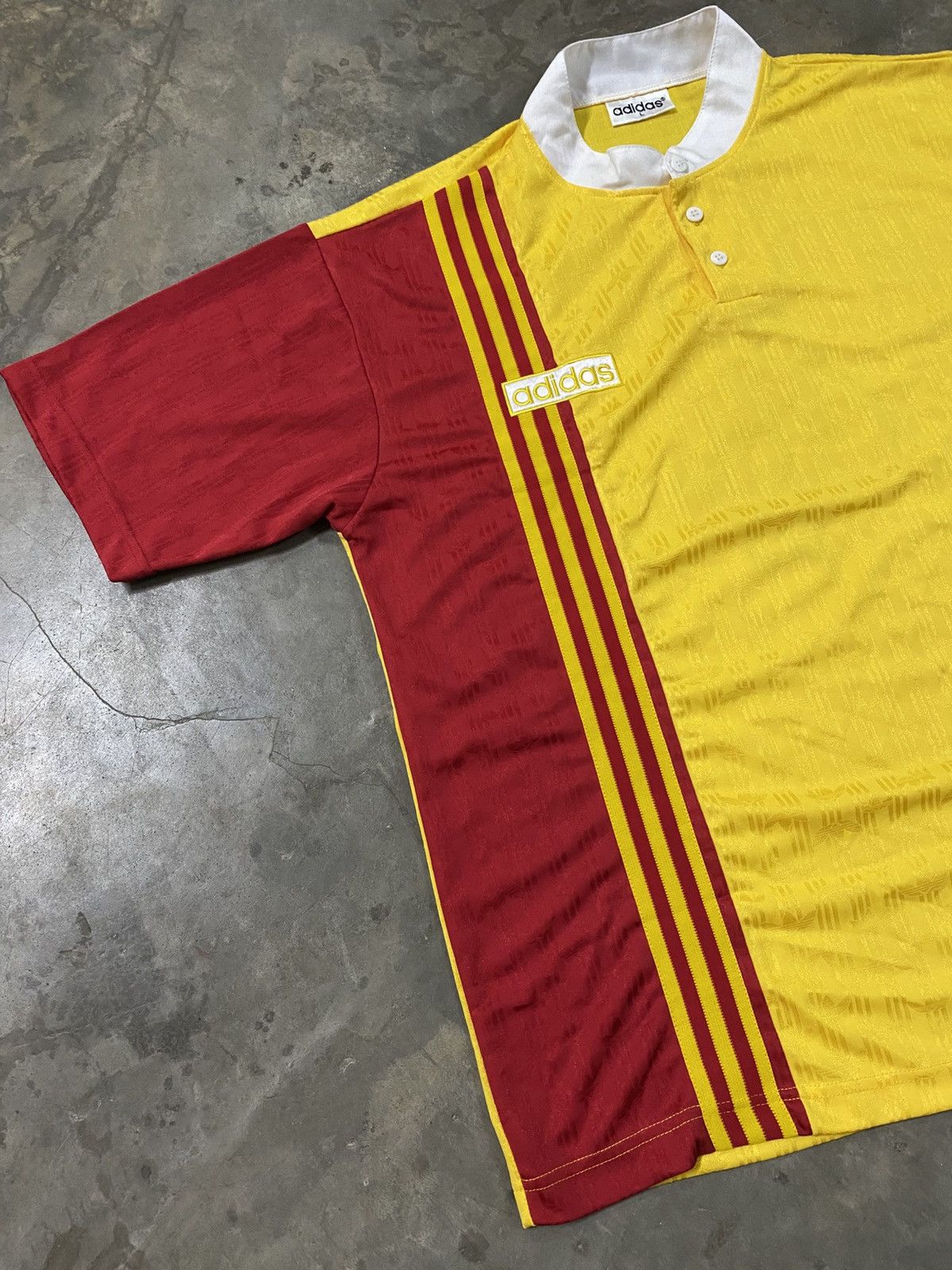 Adidas × Vintage Vintage 90s Adidas Jersey Monogram 🔥 Size US L / EU 52-54 / 3 - 1 Thumbnail