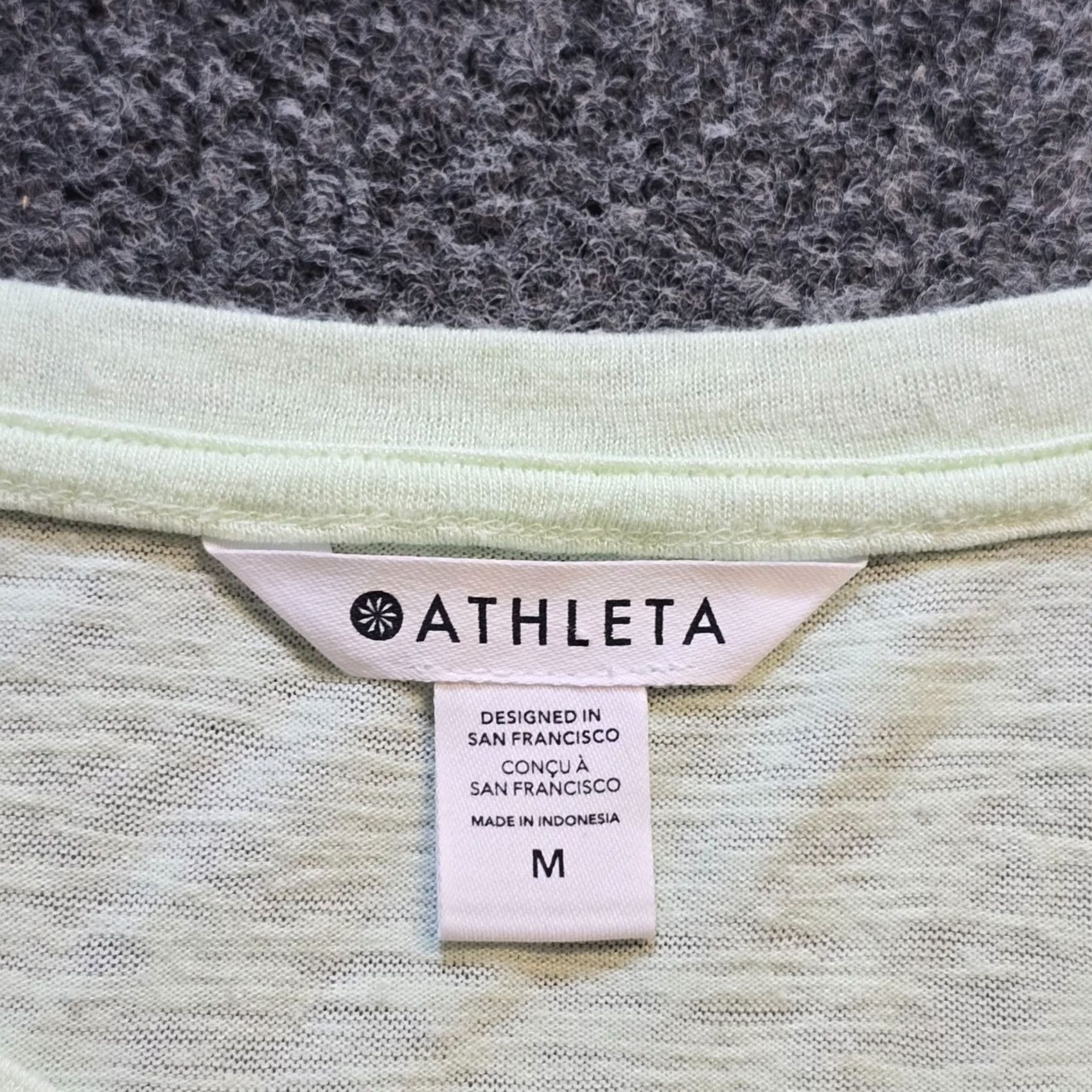 Athleta Athleta Top Womens Size Medium Green Slub Knit Short Sleeve Boxy Relaxed Casual Shirt Ladies XL Green Slub Knit Basic Classic Theme Size XL / US 12-14 / IT 48-50 - 3 Thumbnail