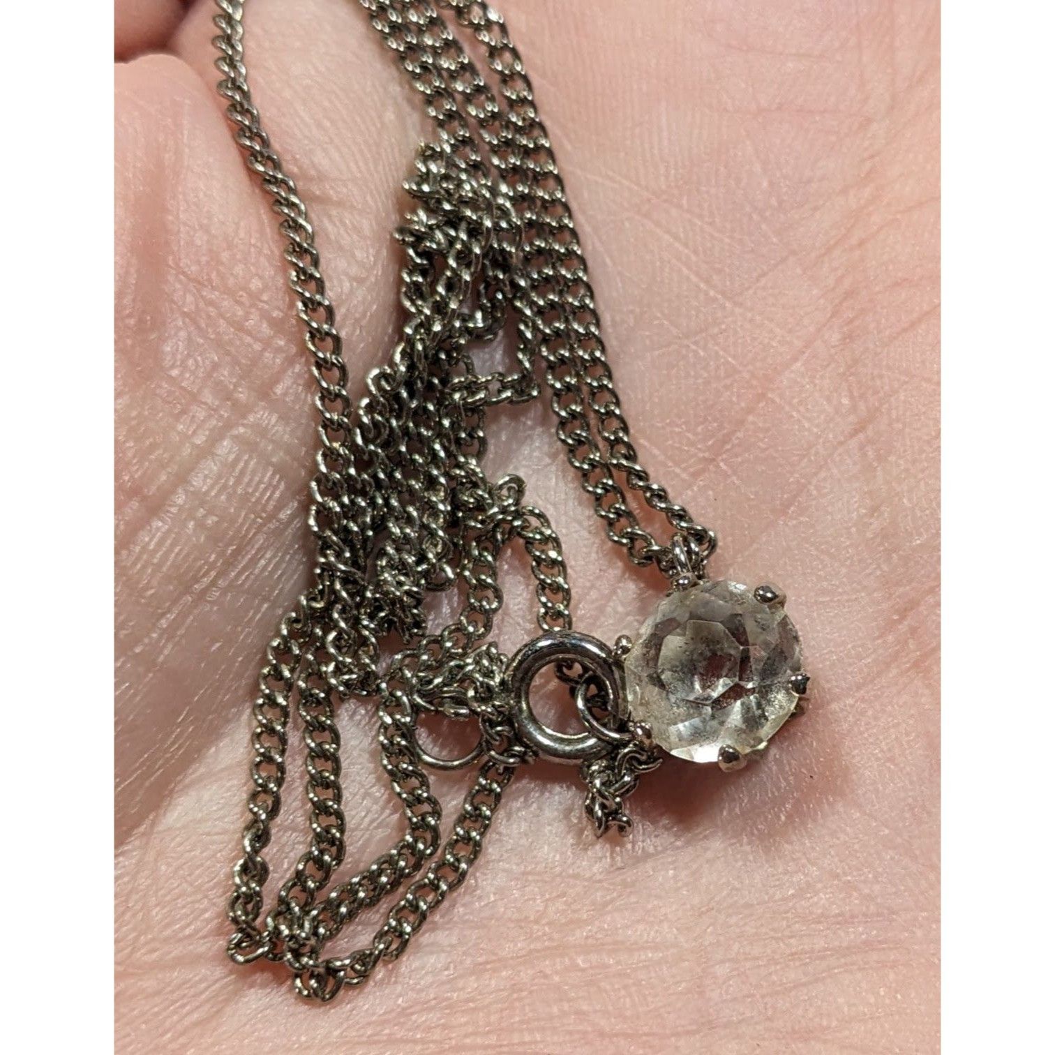 Other Minimalist Clear Gemmed Silver Tone Pendant Necklace Size ONE SIZE - 7 Thumbnail