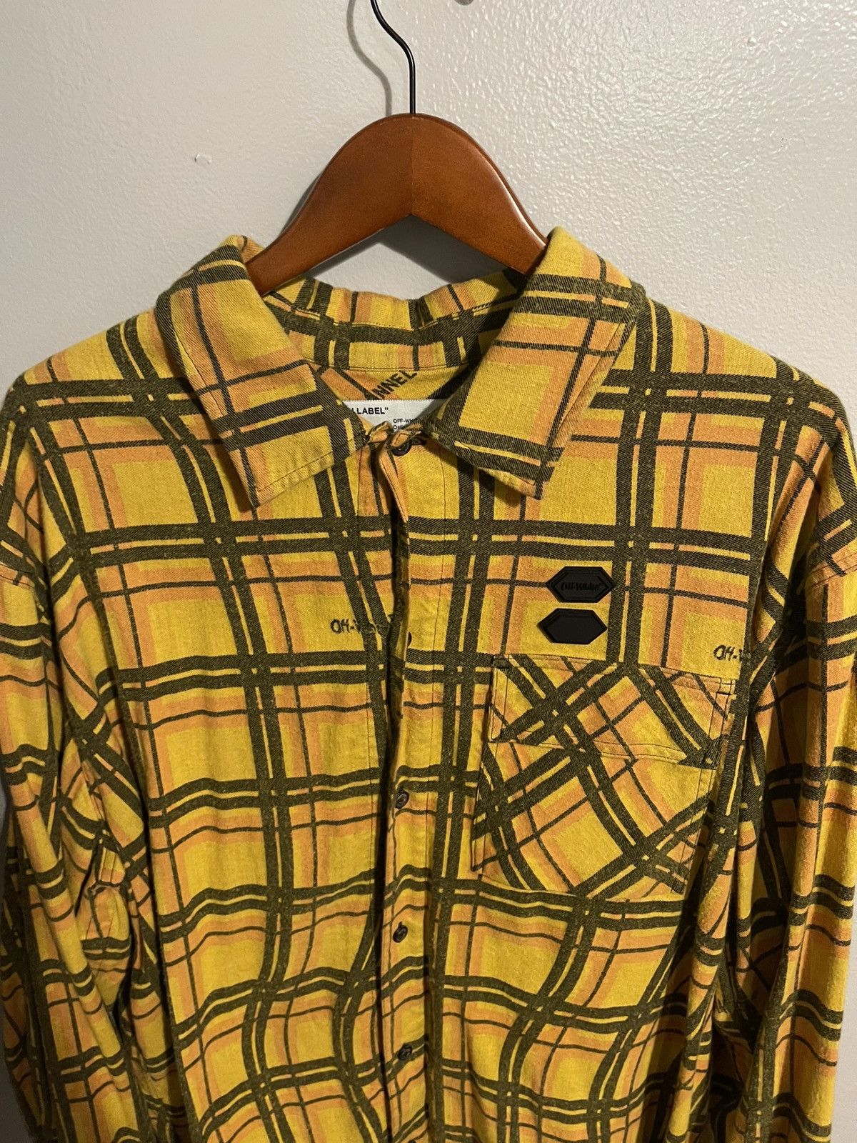 Off-White × Virgil Abloh OFF-WHITE C/O VIRGIL ABLOH YELLOW OVERSIZED FLANNEL SIZE L Size US L / EU 52-54 / 3 - 2 Thumbnail