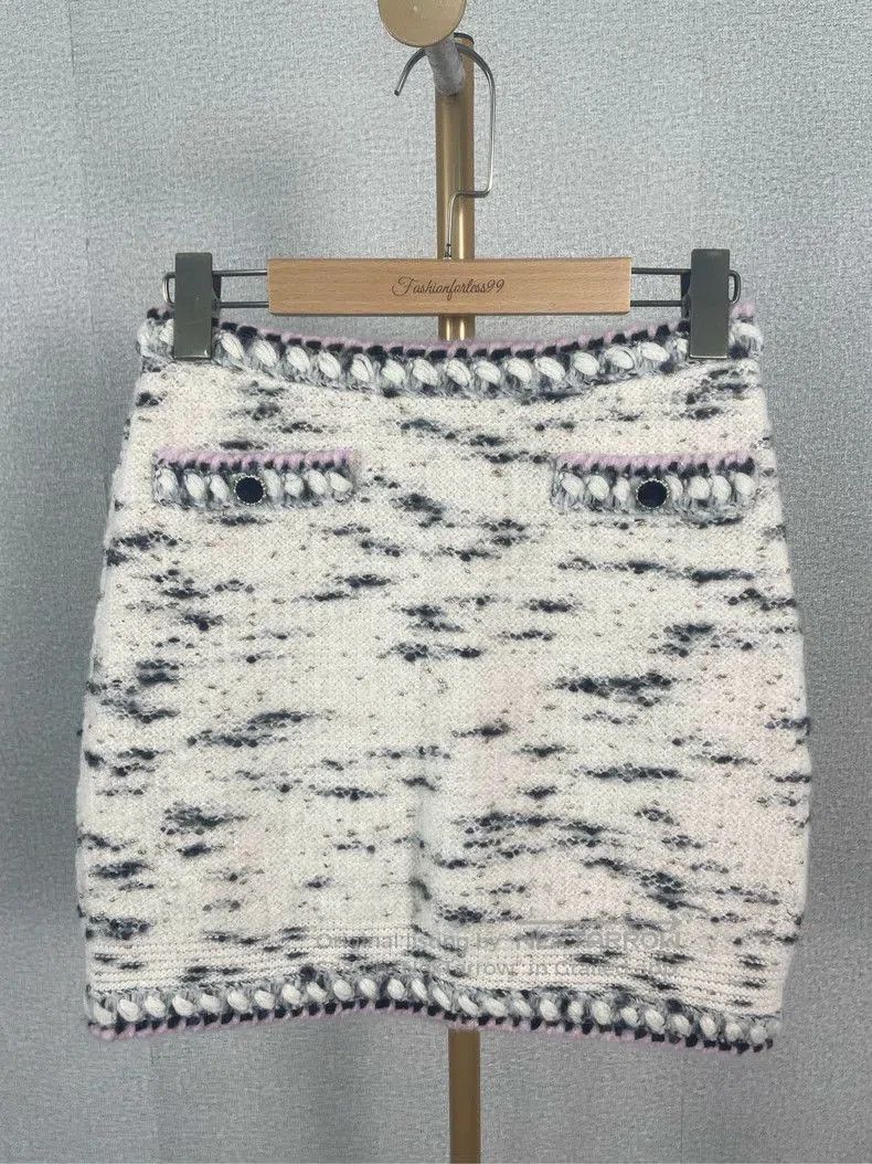 Chanel Chanel Classic Knit Skirt. Size US 34 / EU 50 - 1 Thumbnail