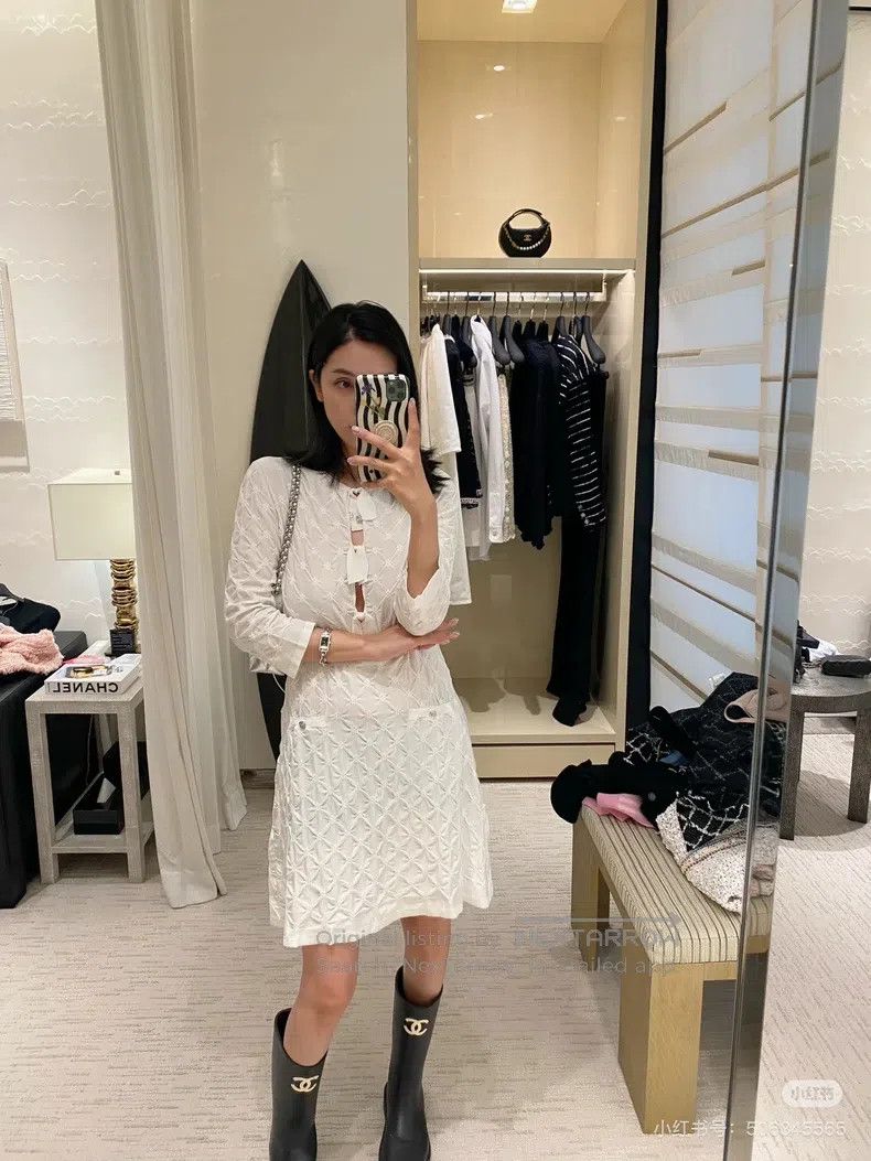 Chanel Chanel 24 Spring and Summer Preview Series White Diamond R Size XXS / US 00 / IT 34 - 8 Thumbnail