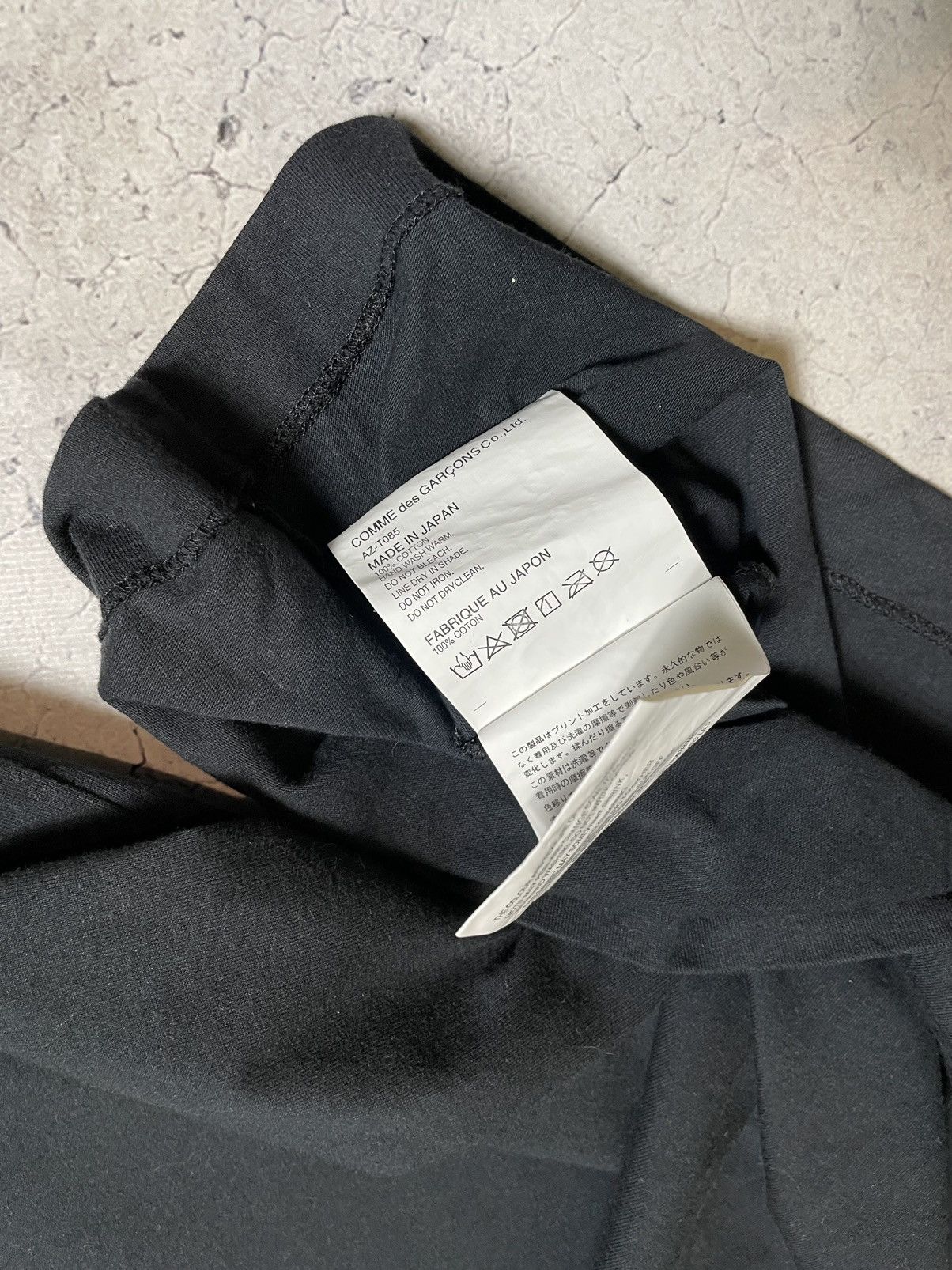 CDG by Comme des Garcons Vintage Luxury T-Shirt Play Comme Des Garcons Black Size US L / EU 52-54 / 3 - 9 Thumbnail