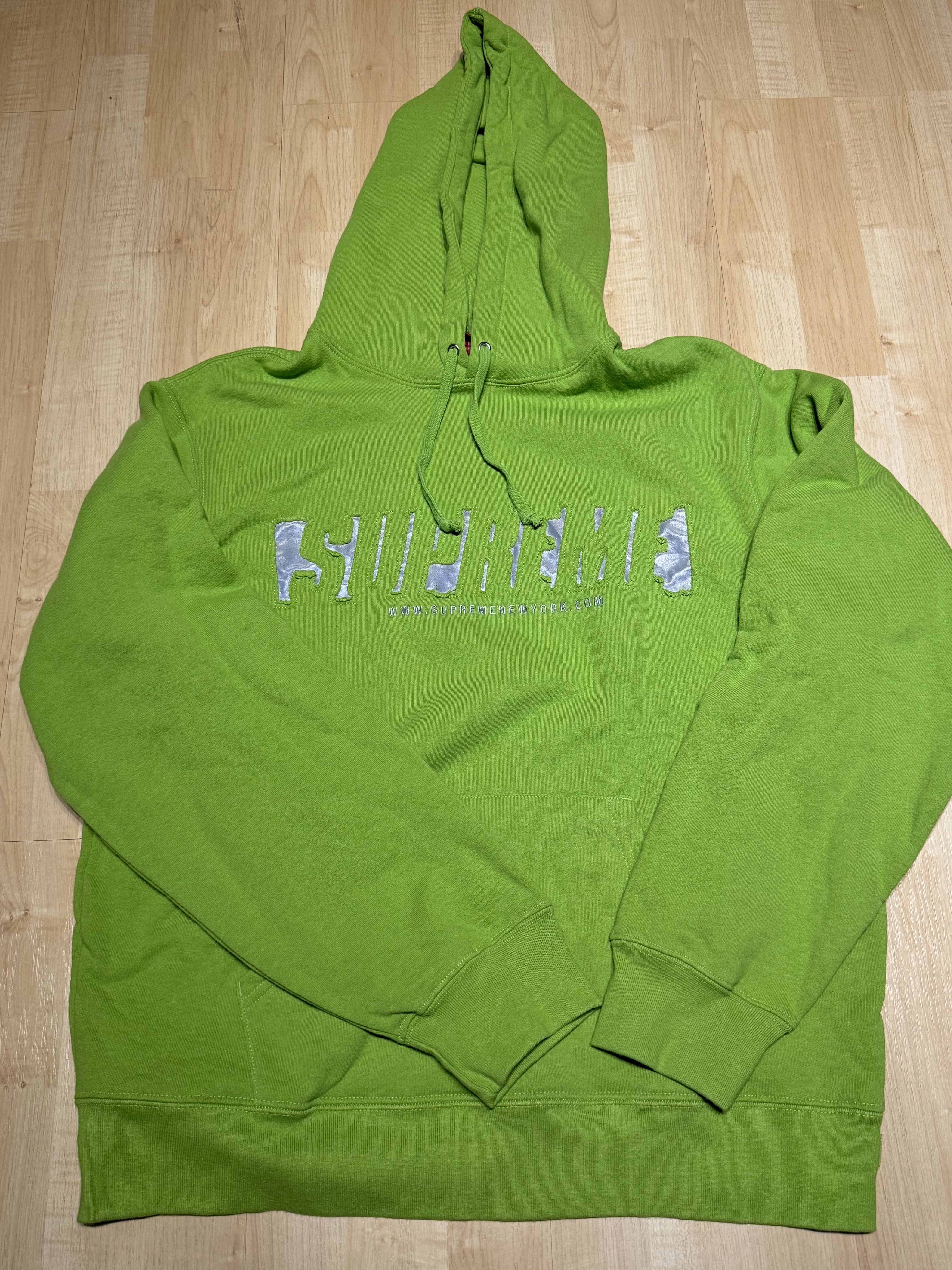 Supreme green hoodie (Medium)