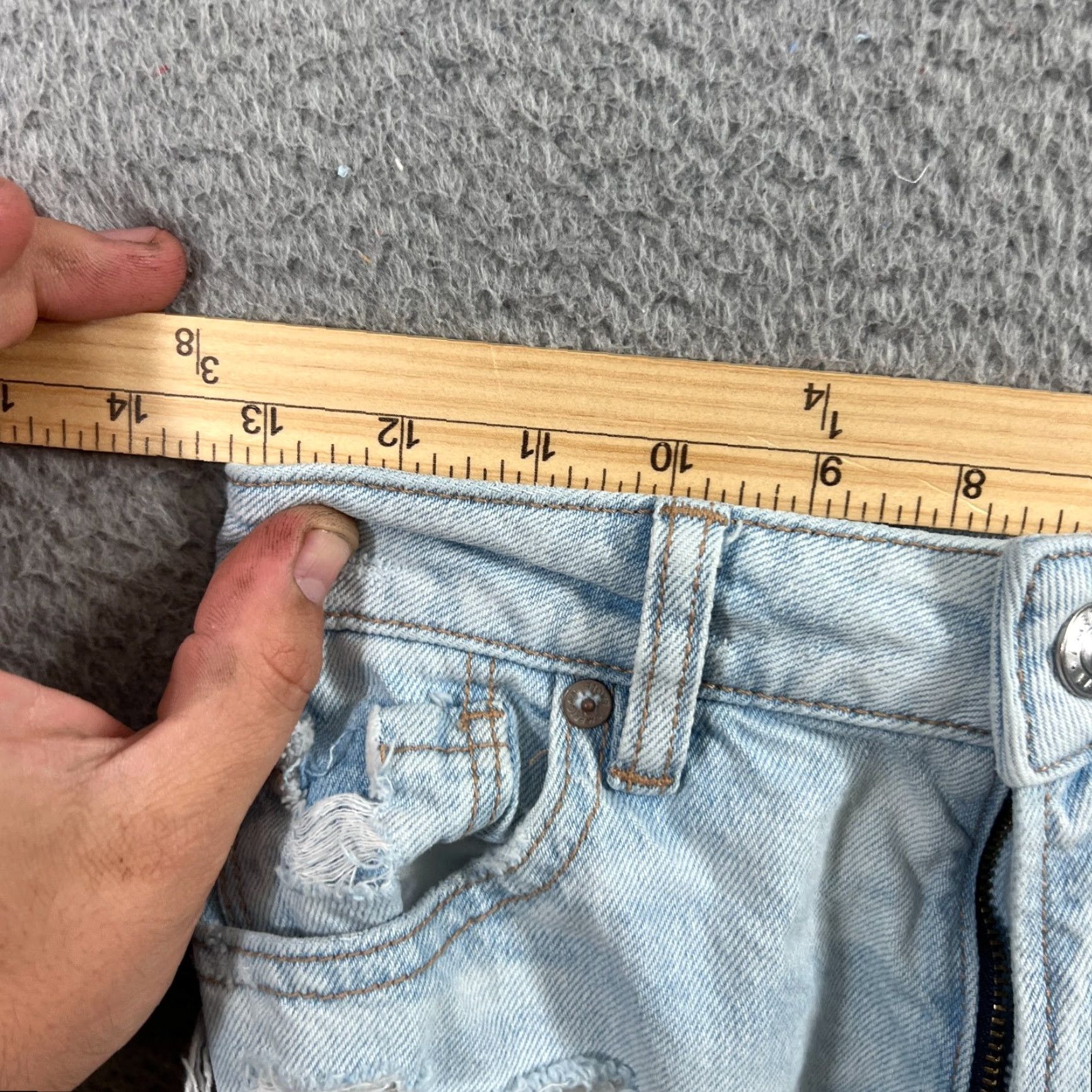 American Eagle Outfitters American Eagle Mom Jeans Size 0 Light Wash Distressed High Rise Blue Womens Size 25" / US 0 / IT 36 - 7 Thumbnail
