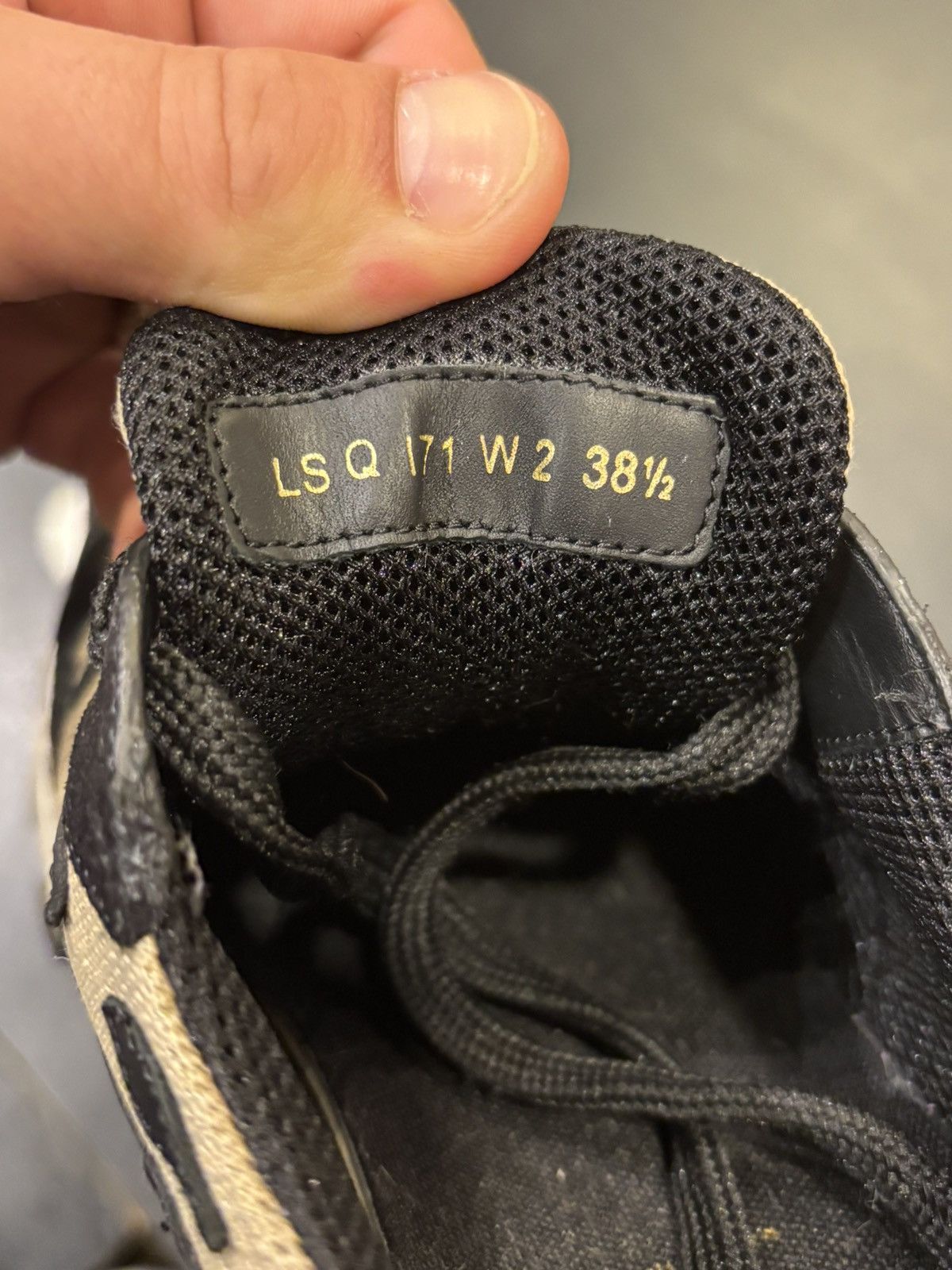 Valentino Valentino Low Top Sneakers Size US 5.5 / EU 38 - 8 Thumbnail