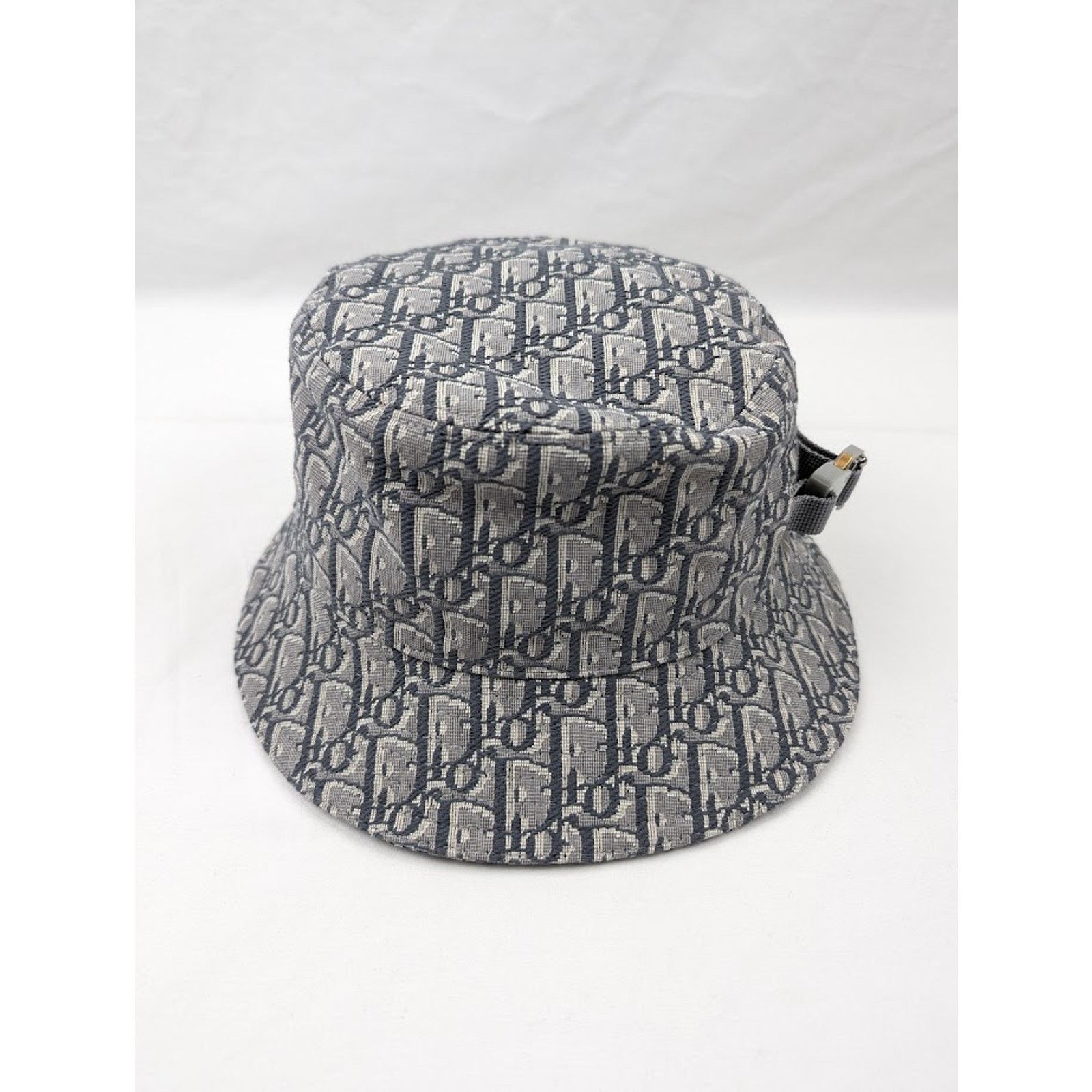 o1rshd1 Size: M / M. Woven Hat / Cap in Multicolor