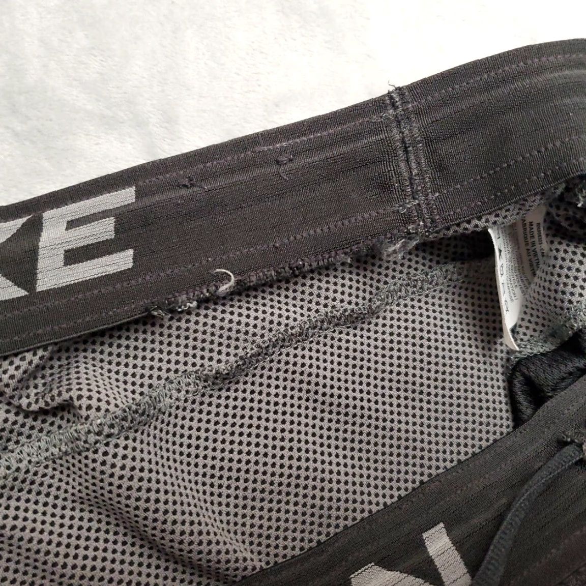 Nike Nike Shorts Men L Gray Training Drawstring Elastic Waist Dri Fit Performance Basketball Activewear Casual, Solid, Polyester — Mens Size US 33 - 3 Thumbnail