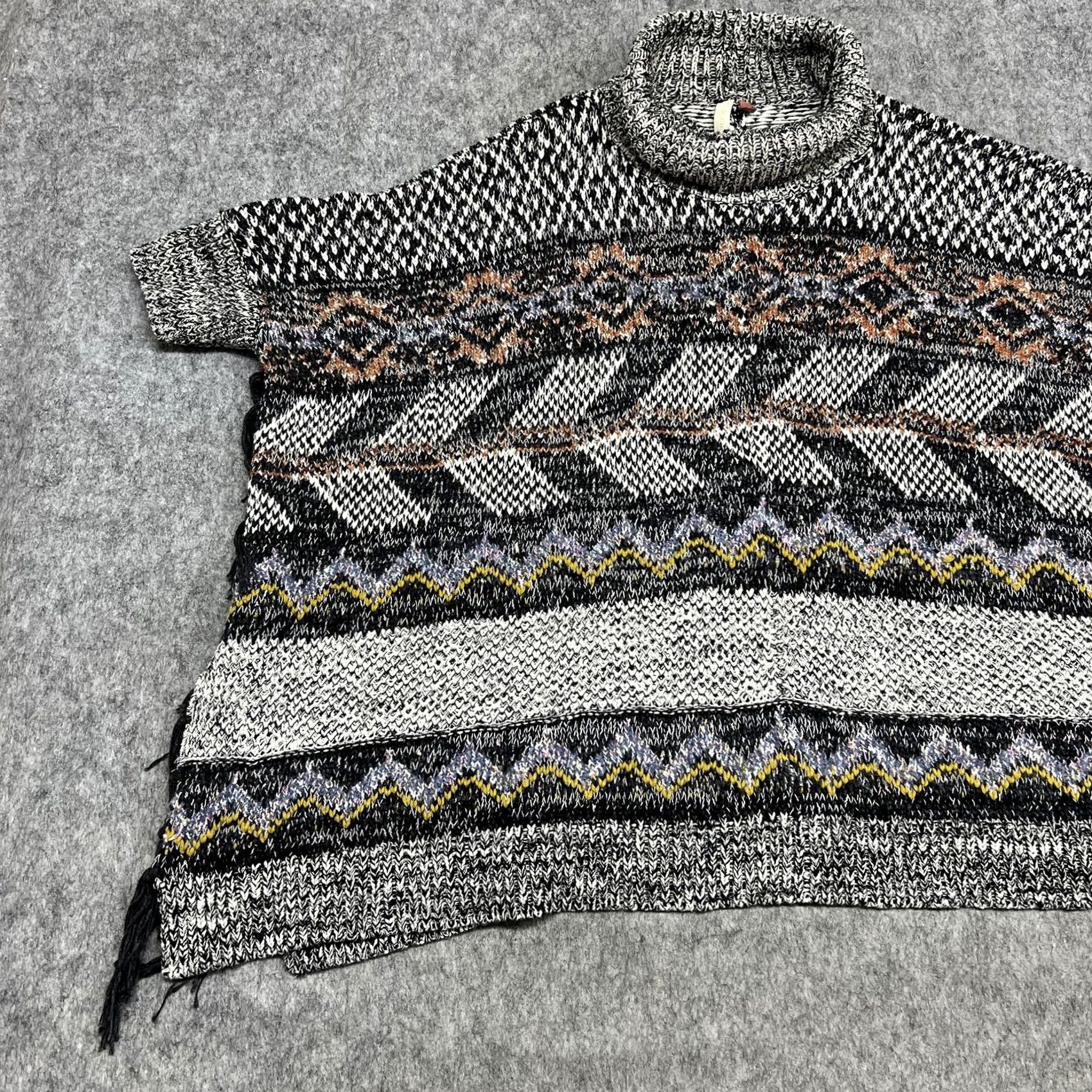 Vintage Pilcro Sweater Womens M/L Medium Large Gray Fair Isle Turtleneck Tassel Prep Poncho Size M / US 6-8 / IT 42-44 - 5 Thumbnail