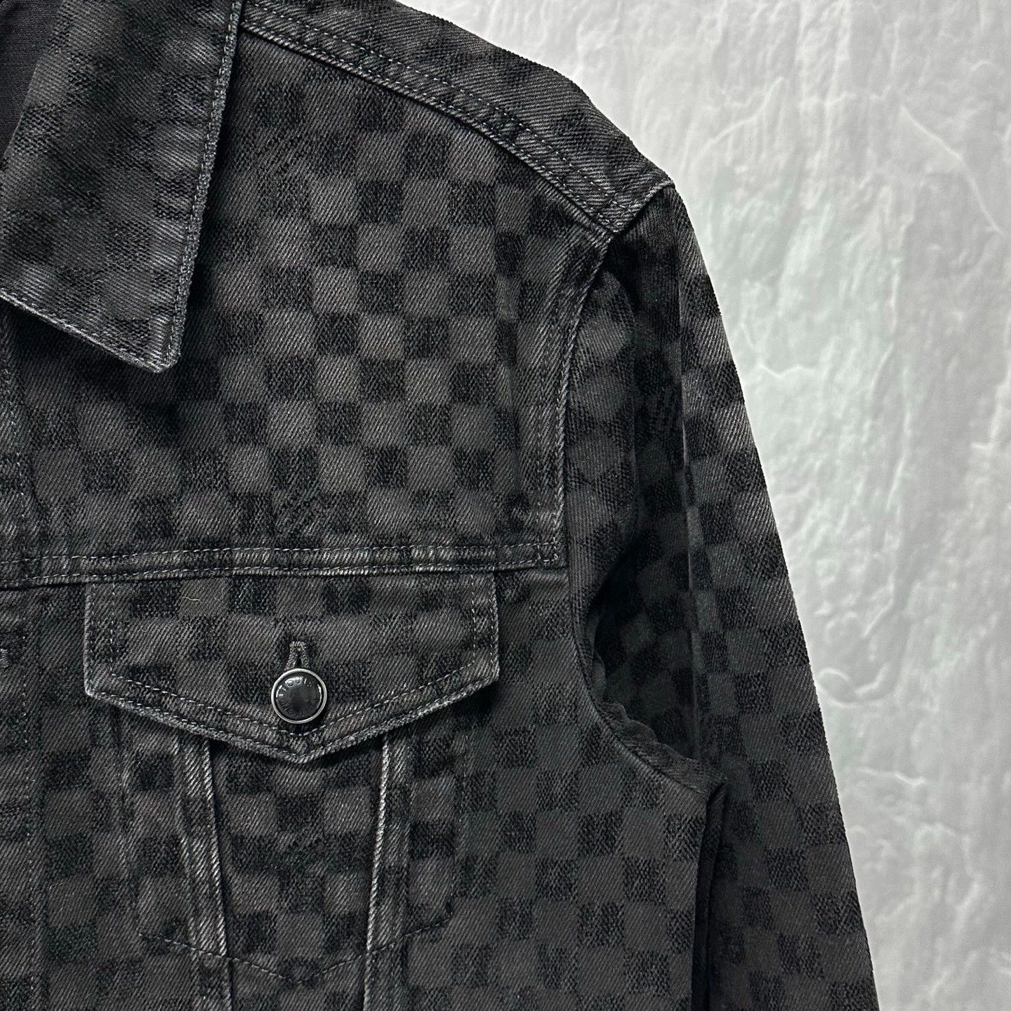 Louis Vuitton Louis Vuitton SS25 Flocked Damier Denim Jacket Size US M / EU 48-50 / 2 - 3 Thumbnail