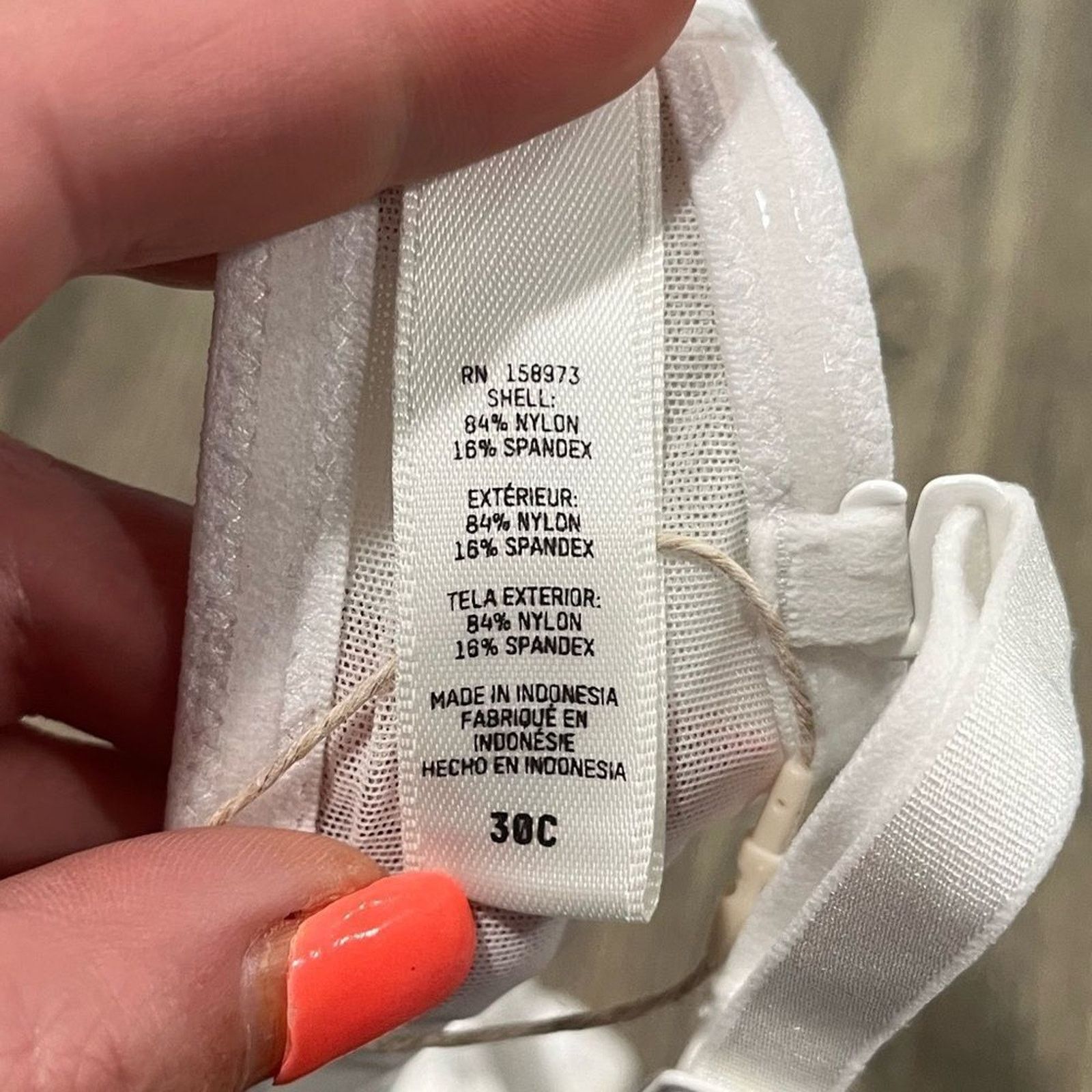 SKIMS NWT Skims Ultra Fine Mesh Strapless Bra Underwire 30C Size ONE SIZE - 3 Thumbnail