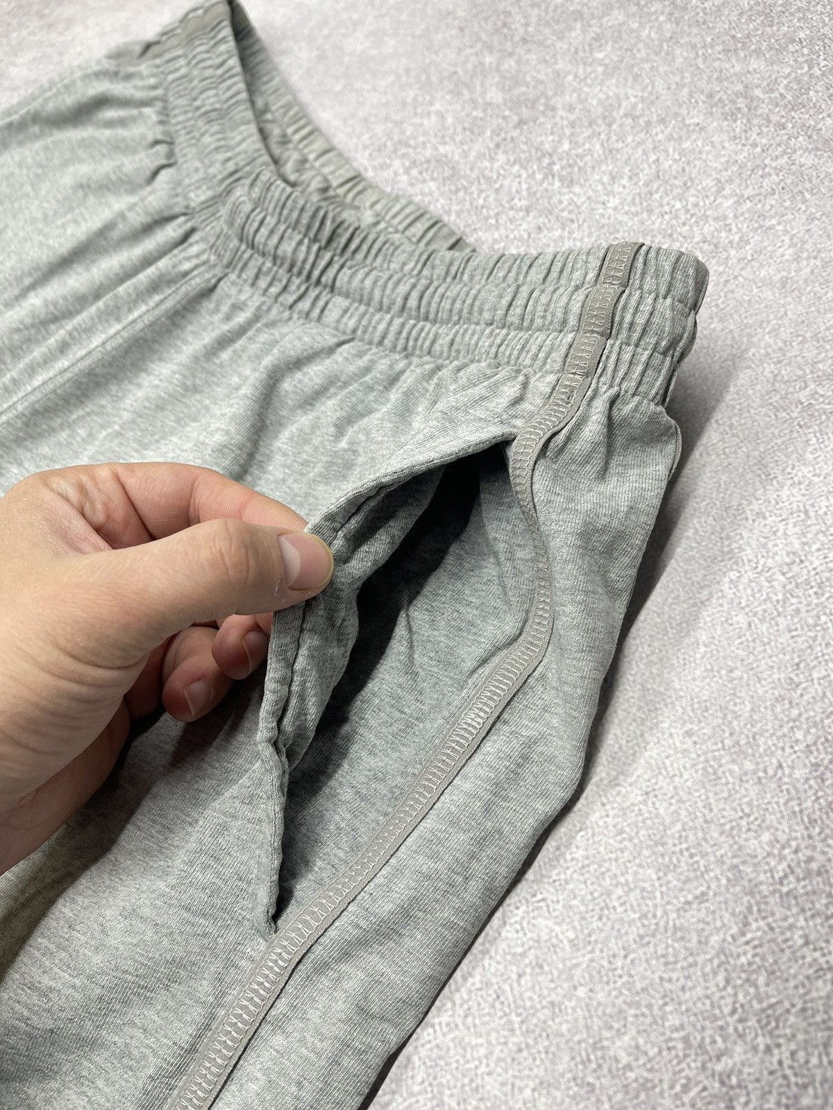 Nike Vintage Nike NSW Grey Shorts Drill Y2K ACG TN Size M Swoosh Size US 32 / EU 48 - 5 Thumbnail