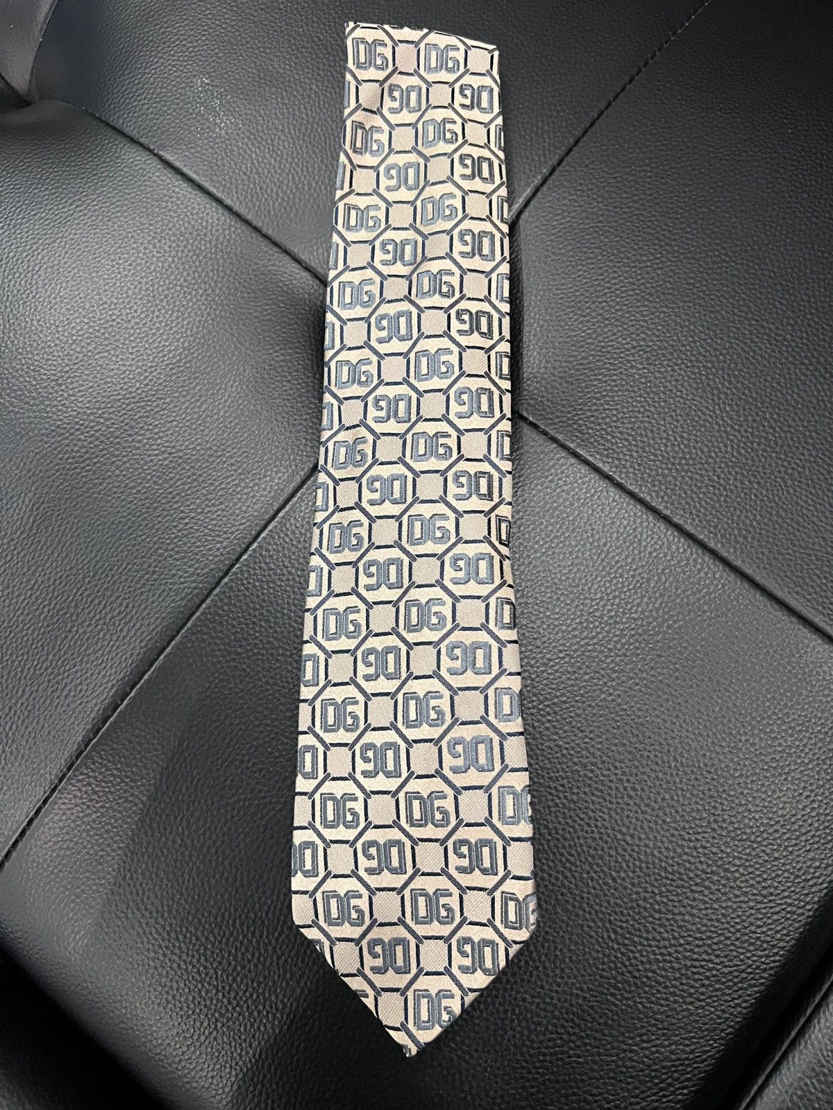 Dolce & Gabbana Dolce & Gabbana DG Tie (with commentary) Size ONE SIZE - 1 Thumbnail