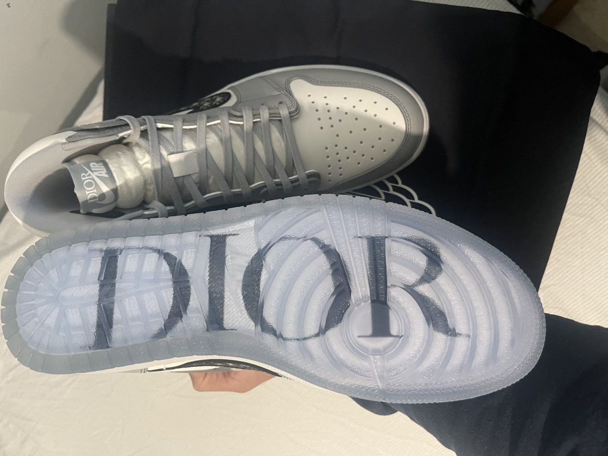 Dior × Jordan Brand Air Jordan 1 Dior High Size US 11 / EU 44 - 7 Thumbnail