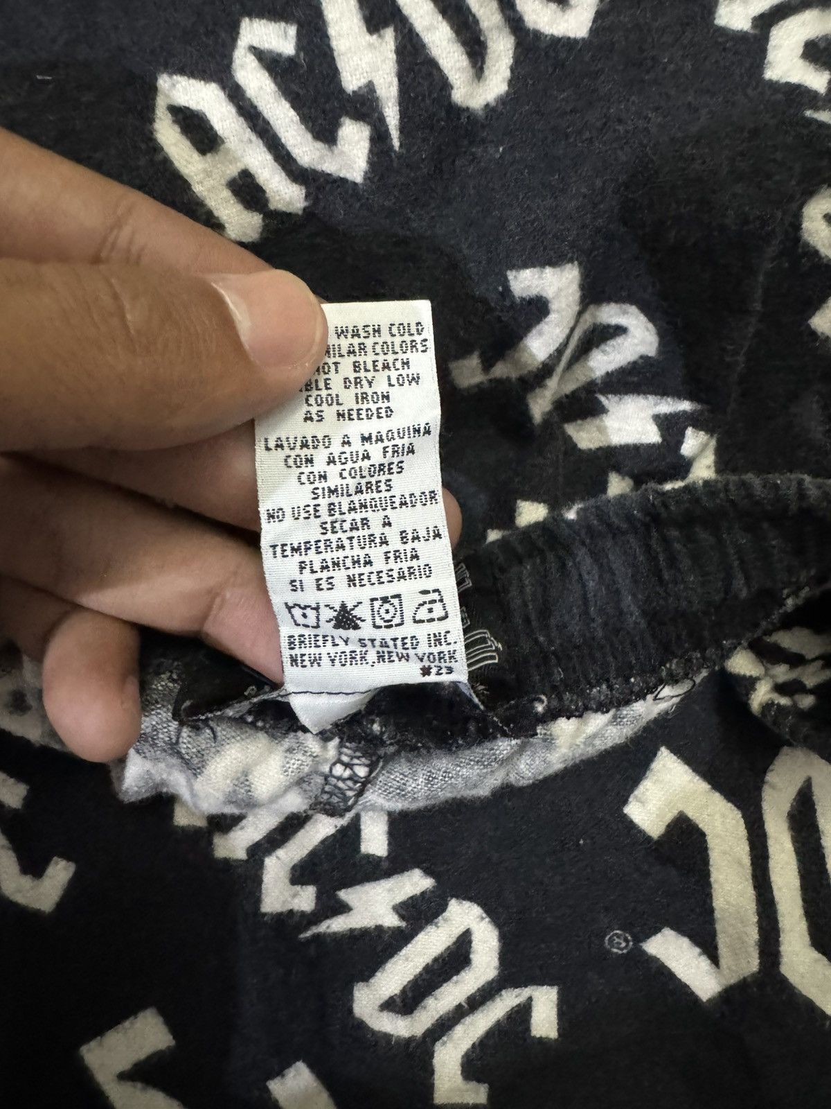 Band Tees ACDC 2005 BY ROCKWARE SWEATPANTS Size US 29 - 5 Thumbnail