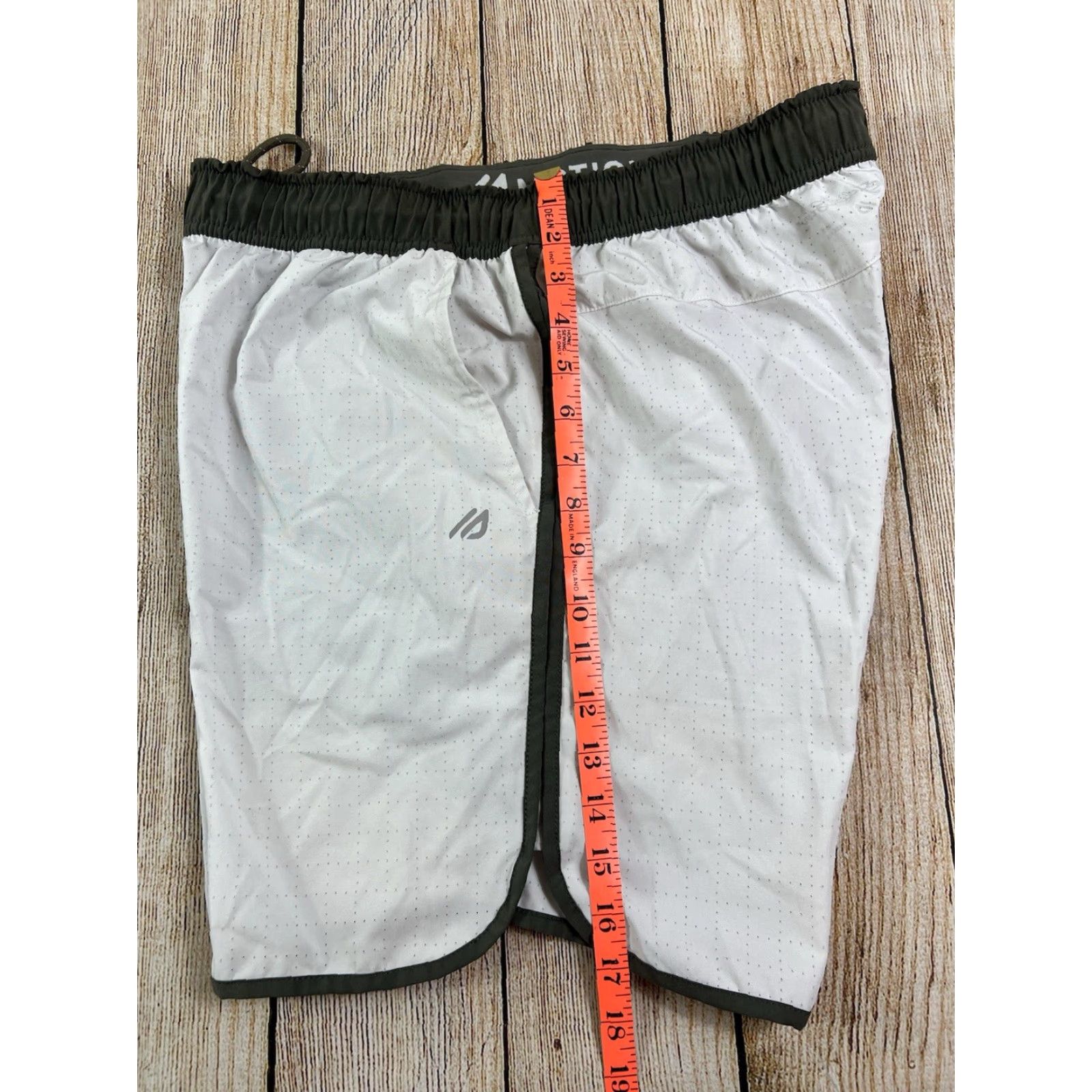 Eddie Bauer Eddie Bauer Active Wear Shorts White M Mens Running & Jogging Gym & Training Athletic Regular Size Medium Free Dry Size US 31 - 2 Thumbnail