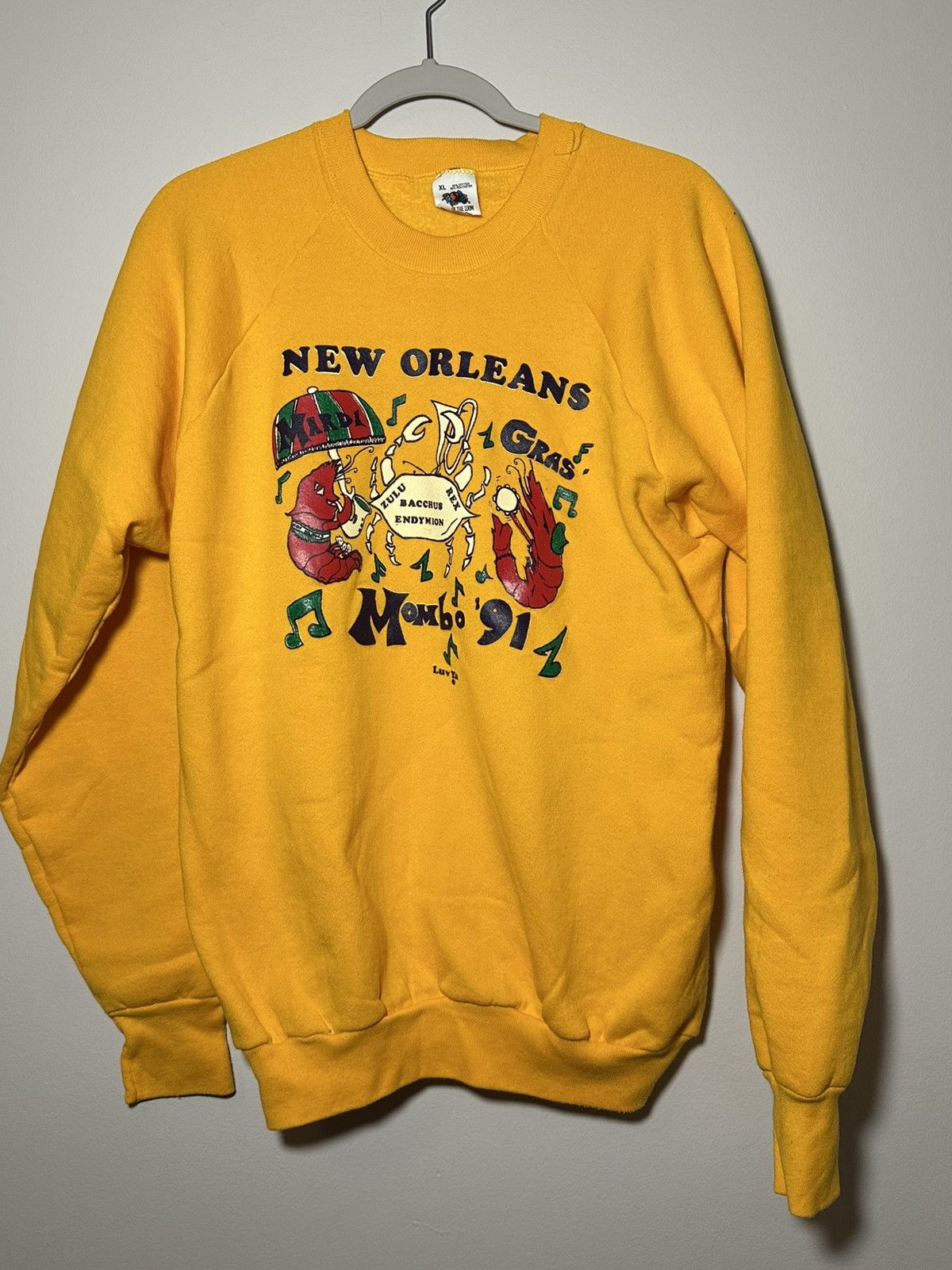 Fruit Of The Loom Vintage 1991 Yellow New Orleans Mardi Gras Sweatshirt Size US XL / EU 56 / 4 - 1 Thumbnail