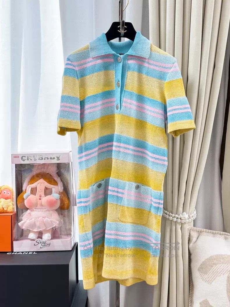 Chanel Chanel Yellow and blue gradient striped fine glitter short Size XS / US 0-2 / IT 36-38 - 1 Thumbnail