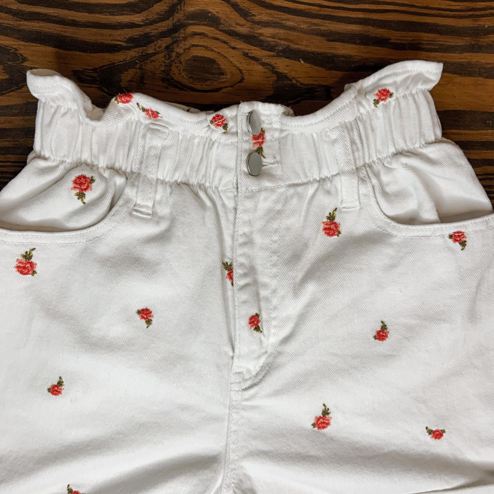 Designer Vintage Pinup High Waist Floral Embroidered Denim Shorts Size 28" / US 6 / IT 42 - 3 Thumbnail