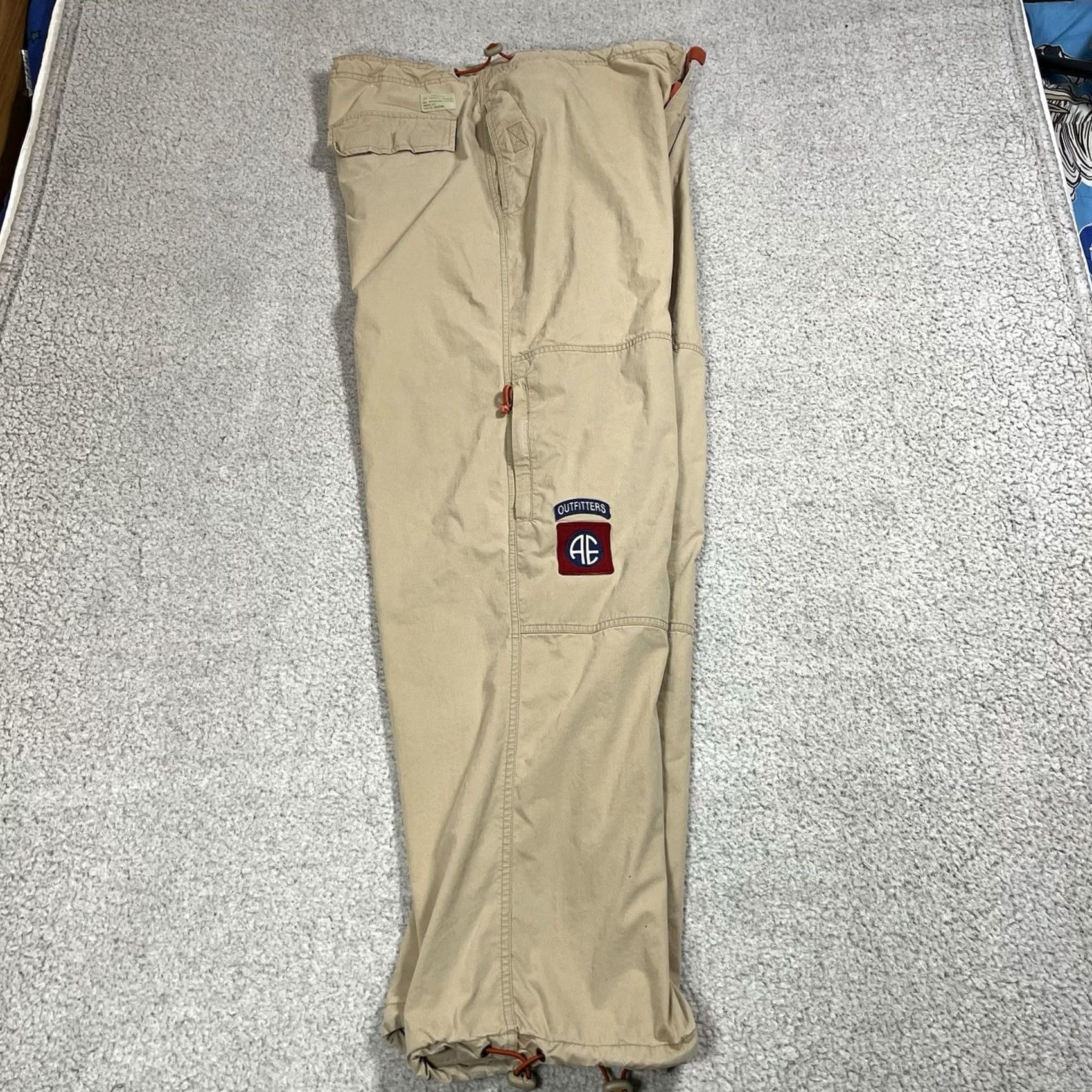 American Eagle Outfitters VINTAGE American Eagle Cargo Pants Men 34x34 Beige Paratrooper Y2K Baggy Utility Cargo Size US 34 / EU 50 - 5 Thumbnail
