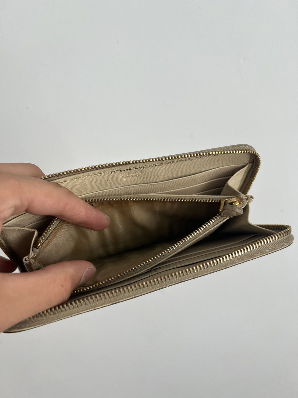 Prada Prada wallet RARE Size ONE SIZE - 6 Thumbnail