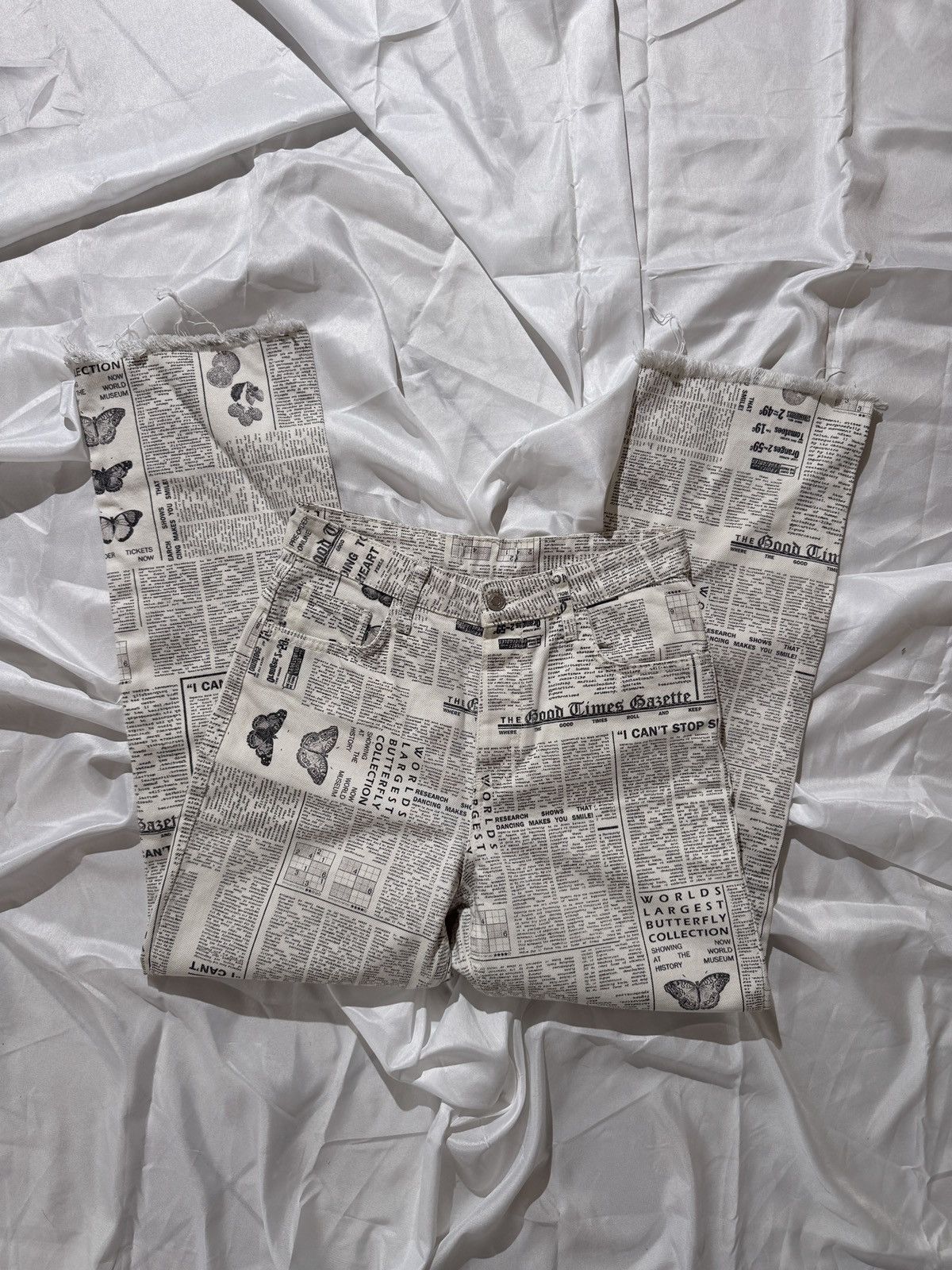 Hysteric Glamour Gazette Printed Vintage Bootcut Jeans (John Galliano style) Size 27" / US 4 / IT 40 - 2 Thumbnail