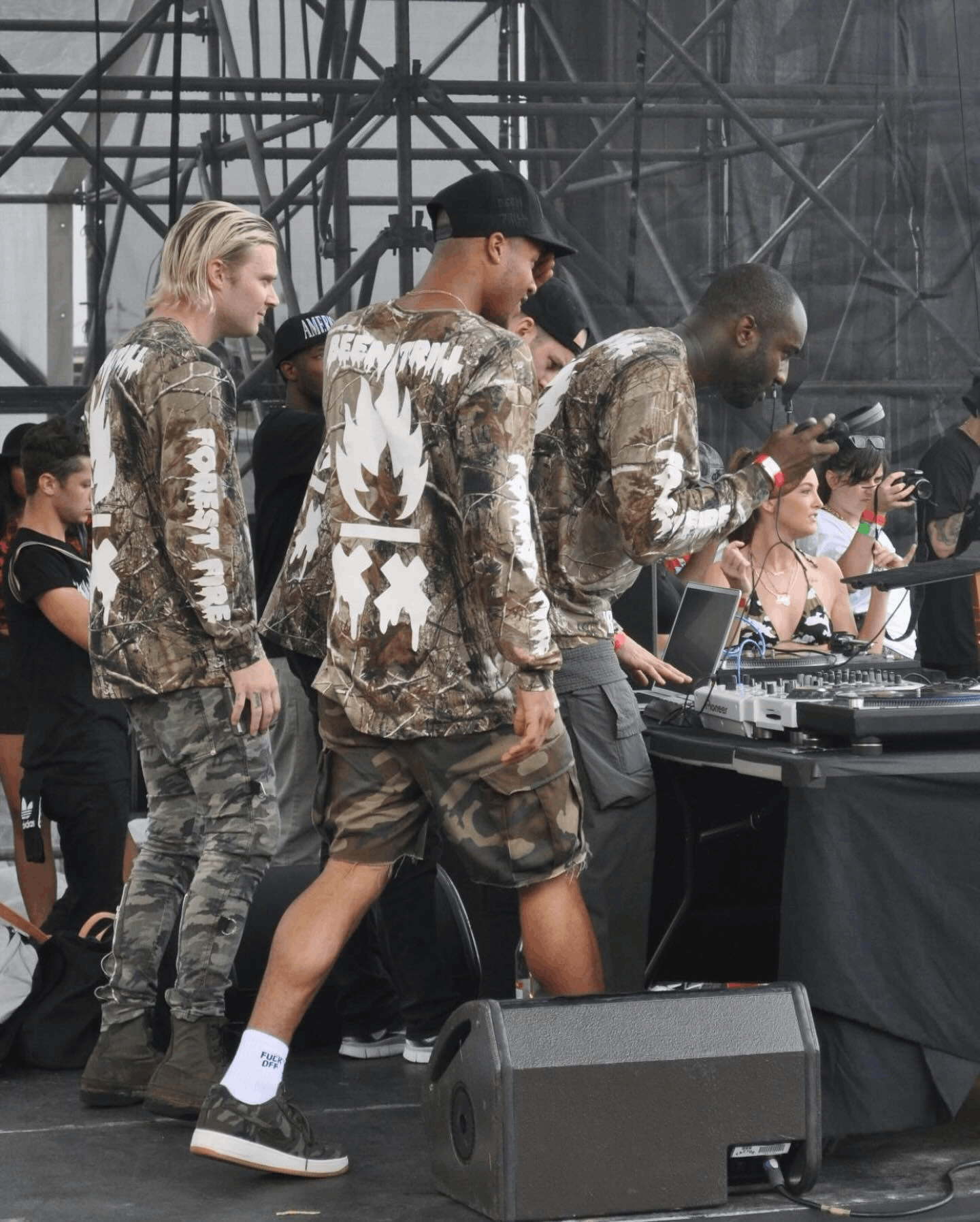 Been Trill Been Trill Travis Scott LA FLAME Realtree Camo Long Sleeve Size US S / EU 44-46 / 1 - 11 Thumbnail