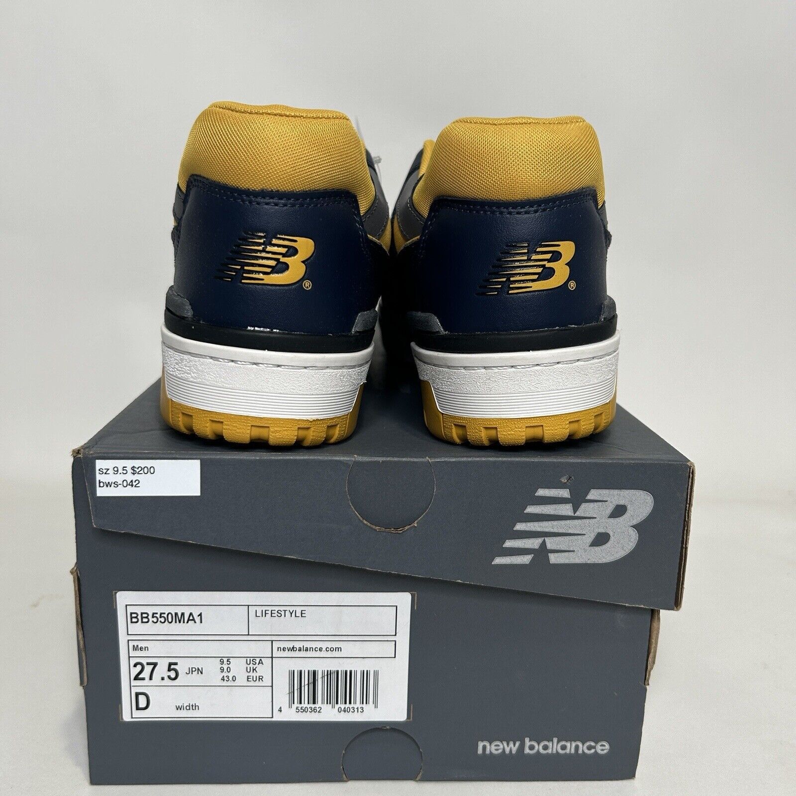 New Balance New Balance 550 “Michigan/Navy Yellow” 2024 Size US 9.5 / EU 42-43 - 4 Thumbnail