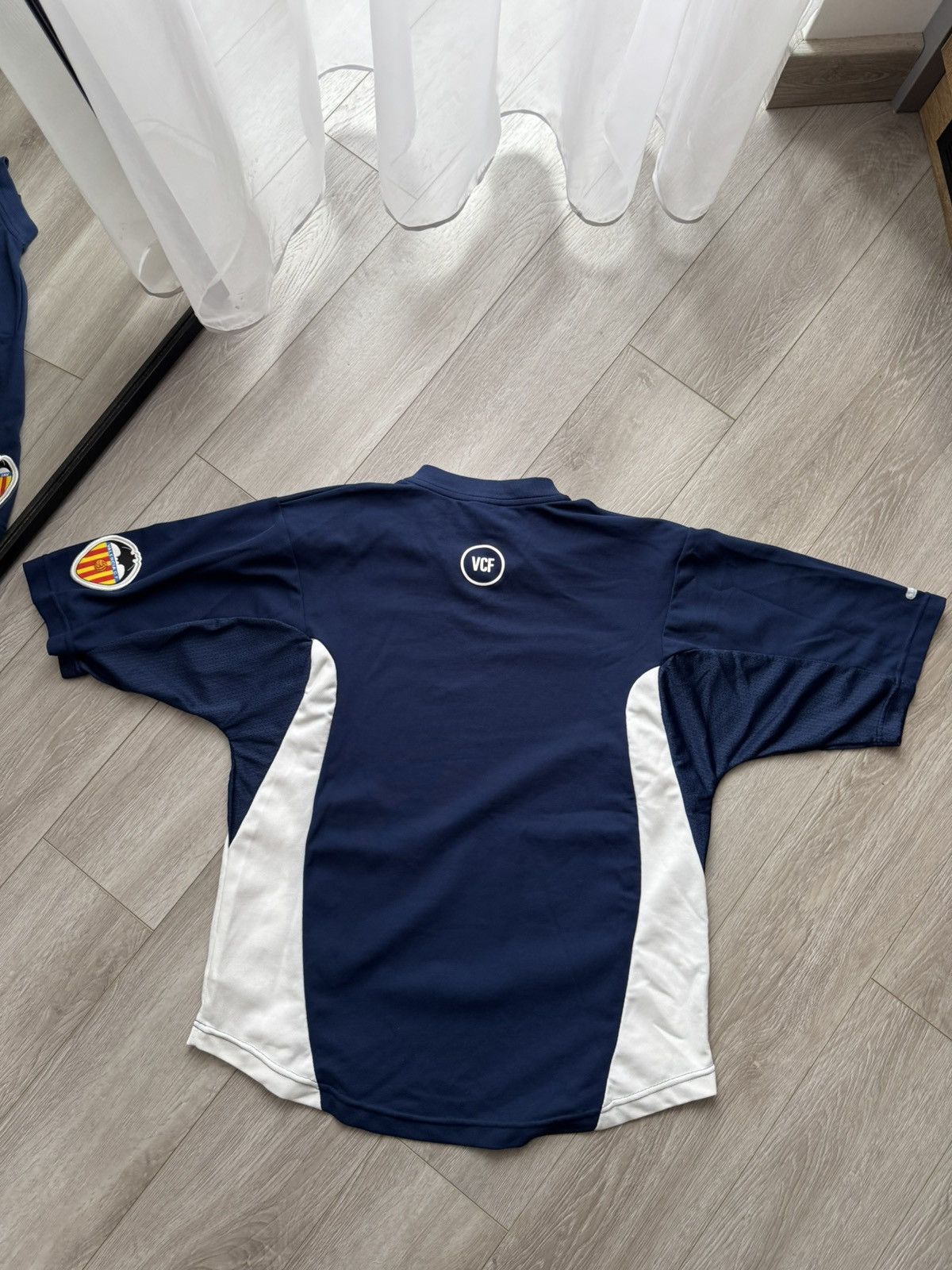 Nike Vintage 2000/01 Valencia CF Training Soccer Jersey Size US S / EU 44-46 / 1 - 5 Thumbnail