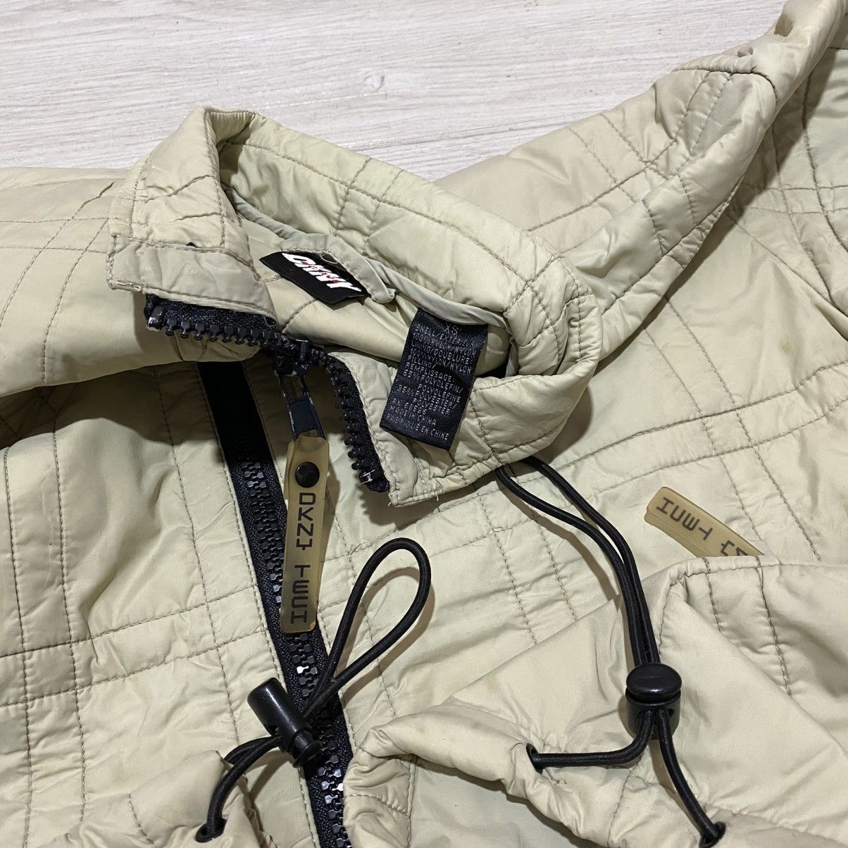 DKNY 2000s dkny tech puffer jacket Size US M / EU 48-50 / 2 - 6 Thumbnail