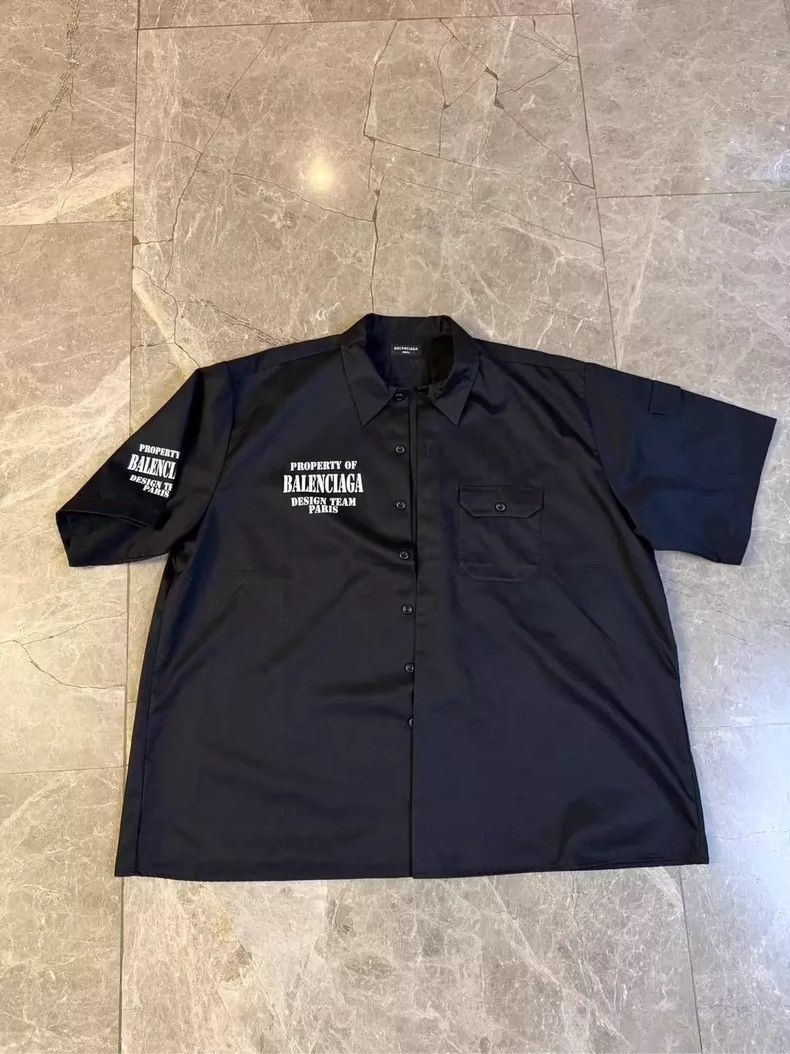 Balenciaga Balenciaga Black letters, big logo, printed silhouette, sh Size US L / EU 52-54 / 3 - 1 Thumbnail