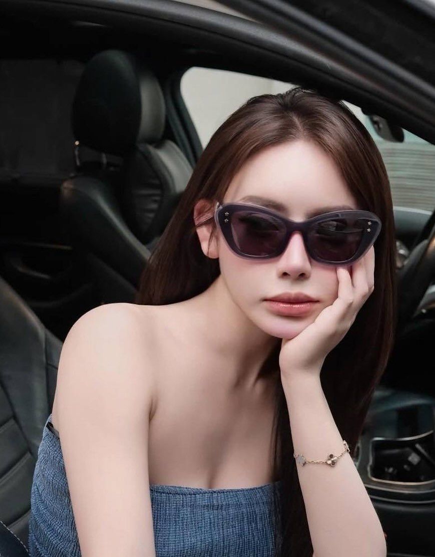 Dior Dior DIORPACIFIC B3U 30B0 Sunglasses Blue Shield Frame Size ONE SIZE - 2 Thumbnail