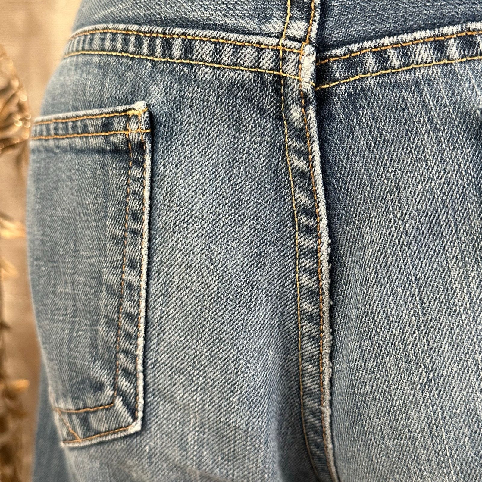 Gap GAP long & lean women's denim shorts 8L mid rise frayed hem Size 30" / US 8 / IT 44 - 12 Thumbnail