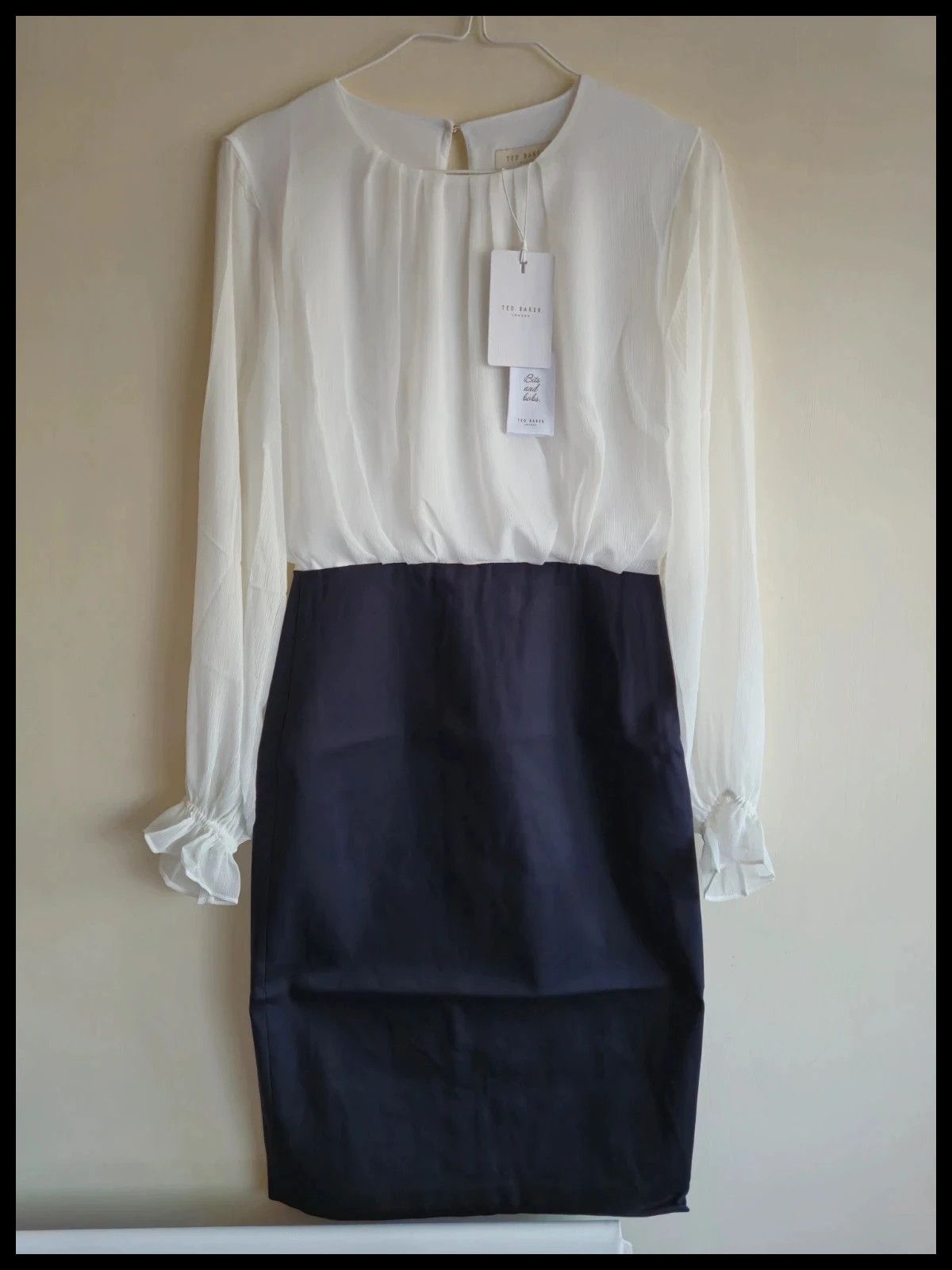 Ted Baker Ted Baker lizzata pencil skirt dress - Size 0 (UK size 6) Size M / US 6-8 / IT 42-44 - 1 Thumbnail