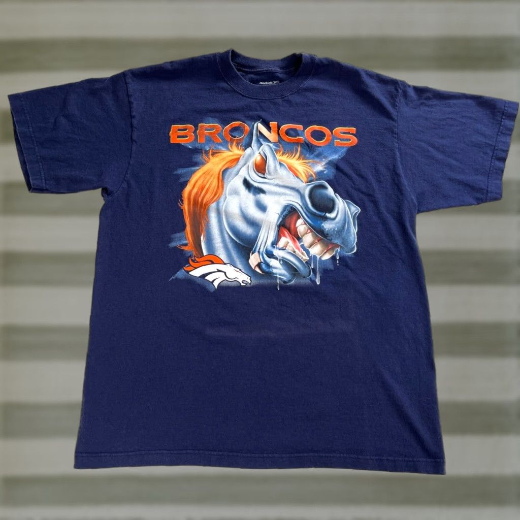 Reebok VINTAGE Reebok NFL Denver Broncos T-Shirt Mens Navy Cotton Sz L Size US L / EU 52-54 / 3 - 1 Thumbnail