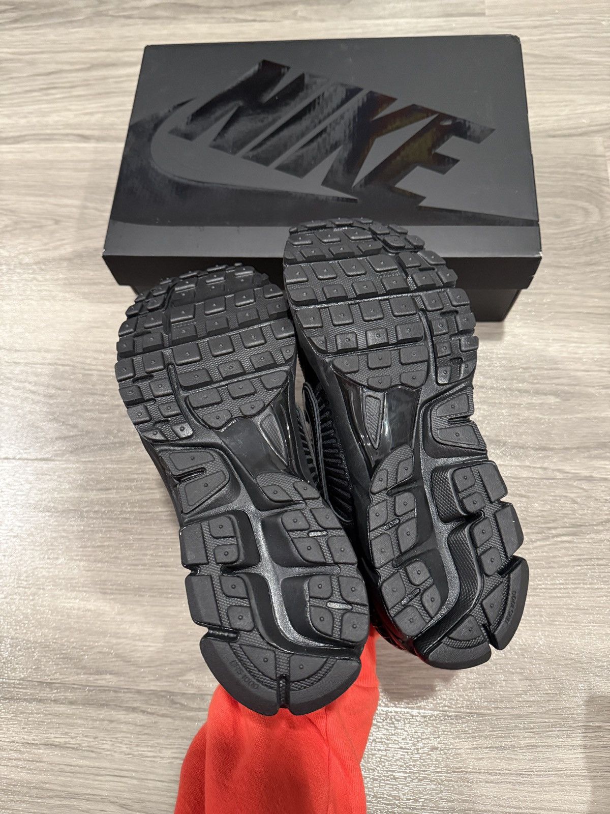 Dover Street Market × Nike DOVER STREET MARKET Nike Zoom Vomero 5 SP Size US 10 / EU 43 - 6 Thumbnail
