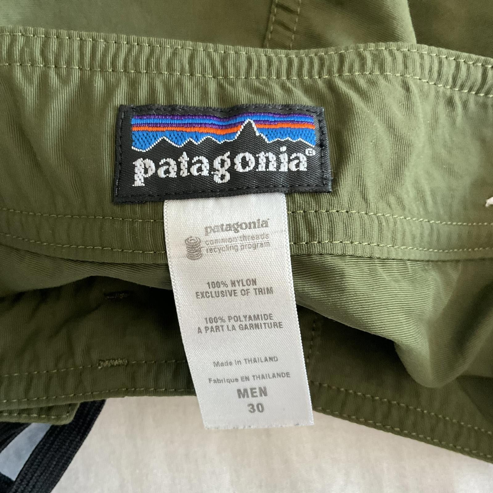 Patagonia patagonia y2k wave farer green mens 30 baggy board shorts Size US 30 / EU 46 - 3 Thumbnail