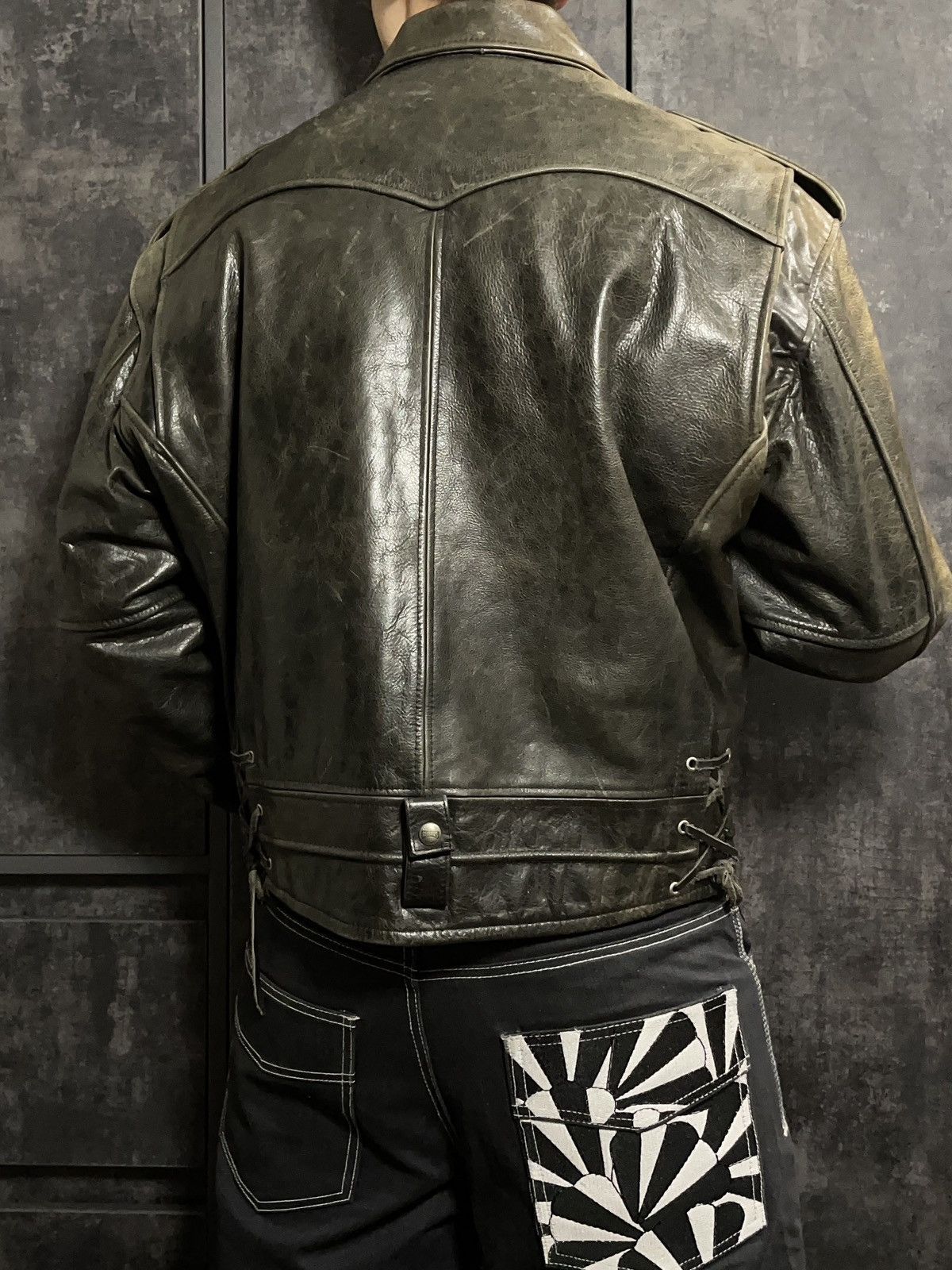 Vintage Crazy Vintage Redskins Cropped Leather Jacket Polizei Schott Size US L / EU 52-54 / 3 - 8 Thumbnail